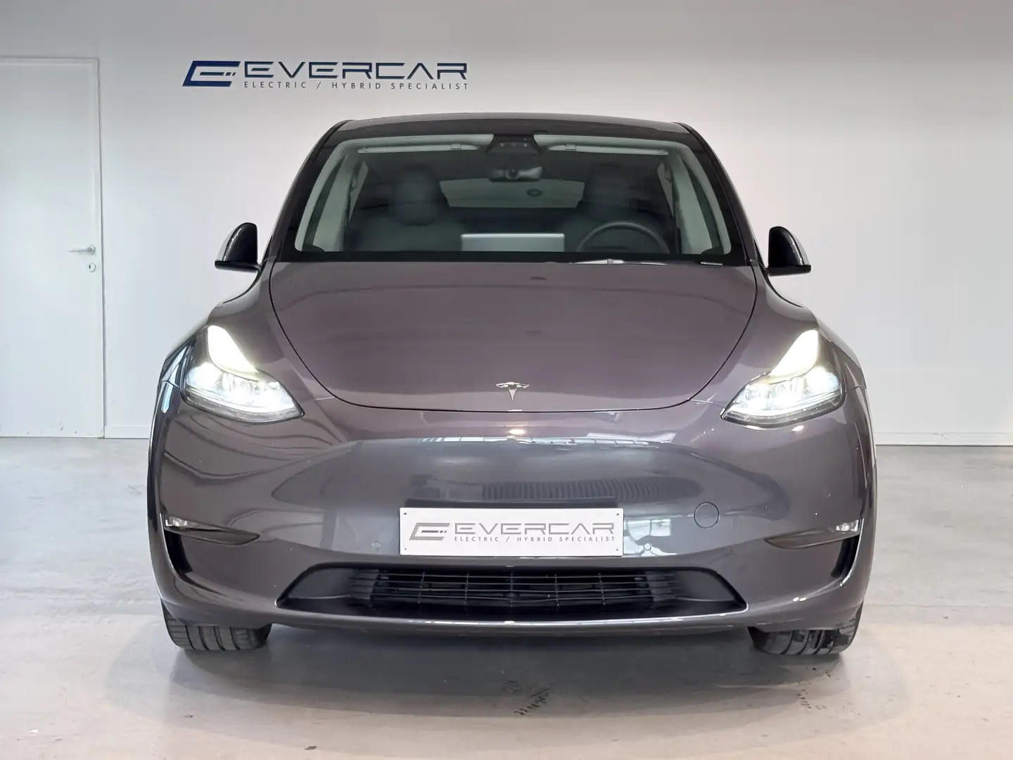 Tesla Model Y Long Range  AWD (324 kW) **MATRIX*20" WHEELS** Grijs - 2