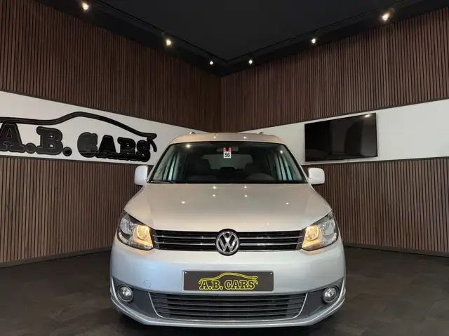 Volkswagen Caddy view 2