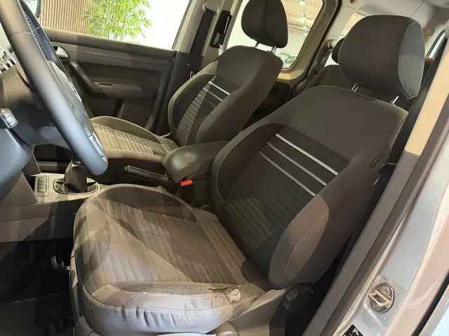 Volkswagen Caddy view 8