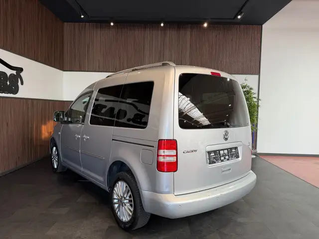 Volkswagen Caddy view 4