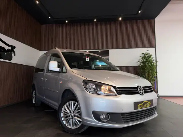 Volkswagen Caddy view 3