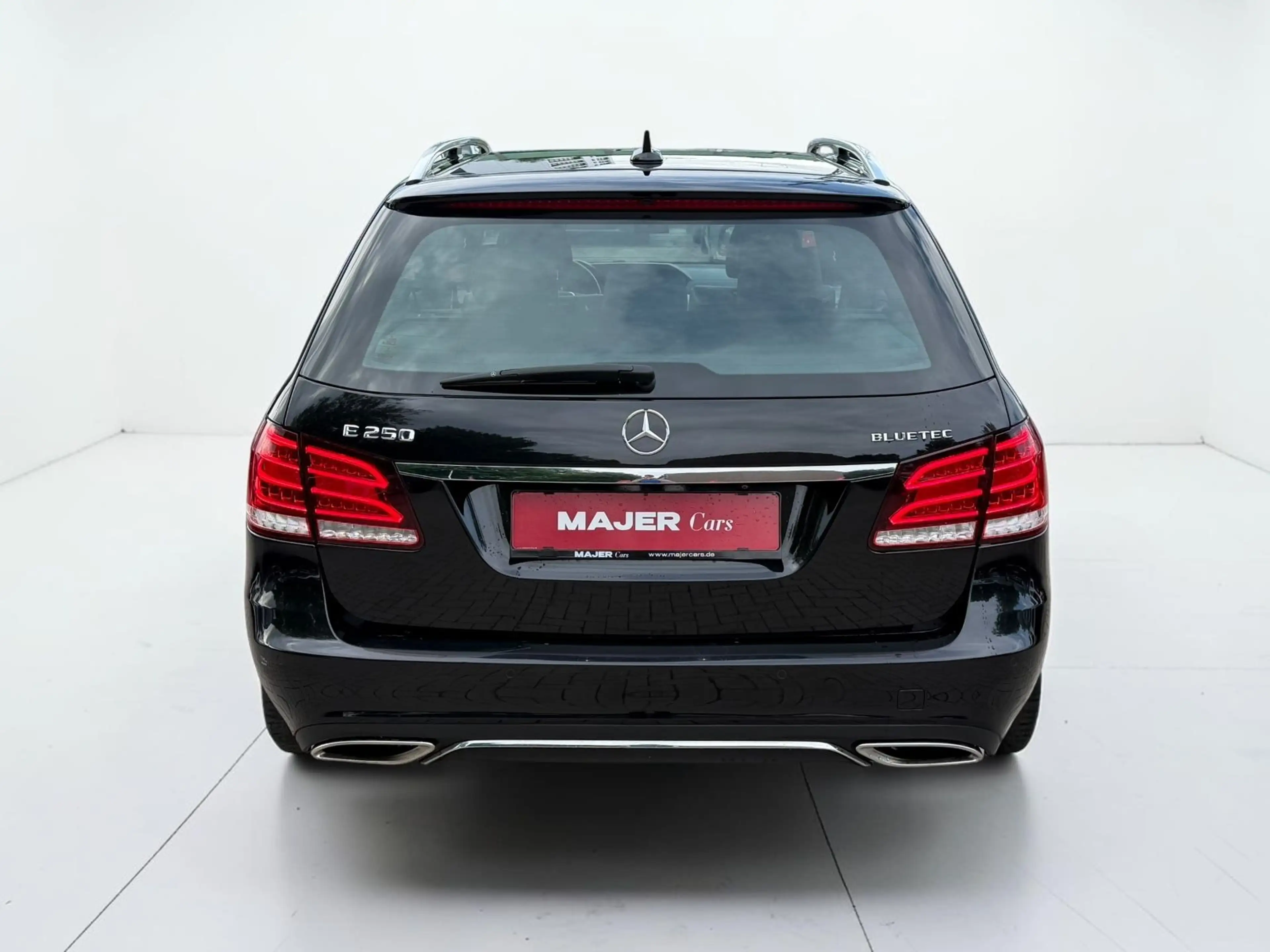 Mercedes-Benz E 250 E250 BlueTec 4MATIC*LEDER*NAV*LED*TEMP*SDACH*CAM — photo 9