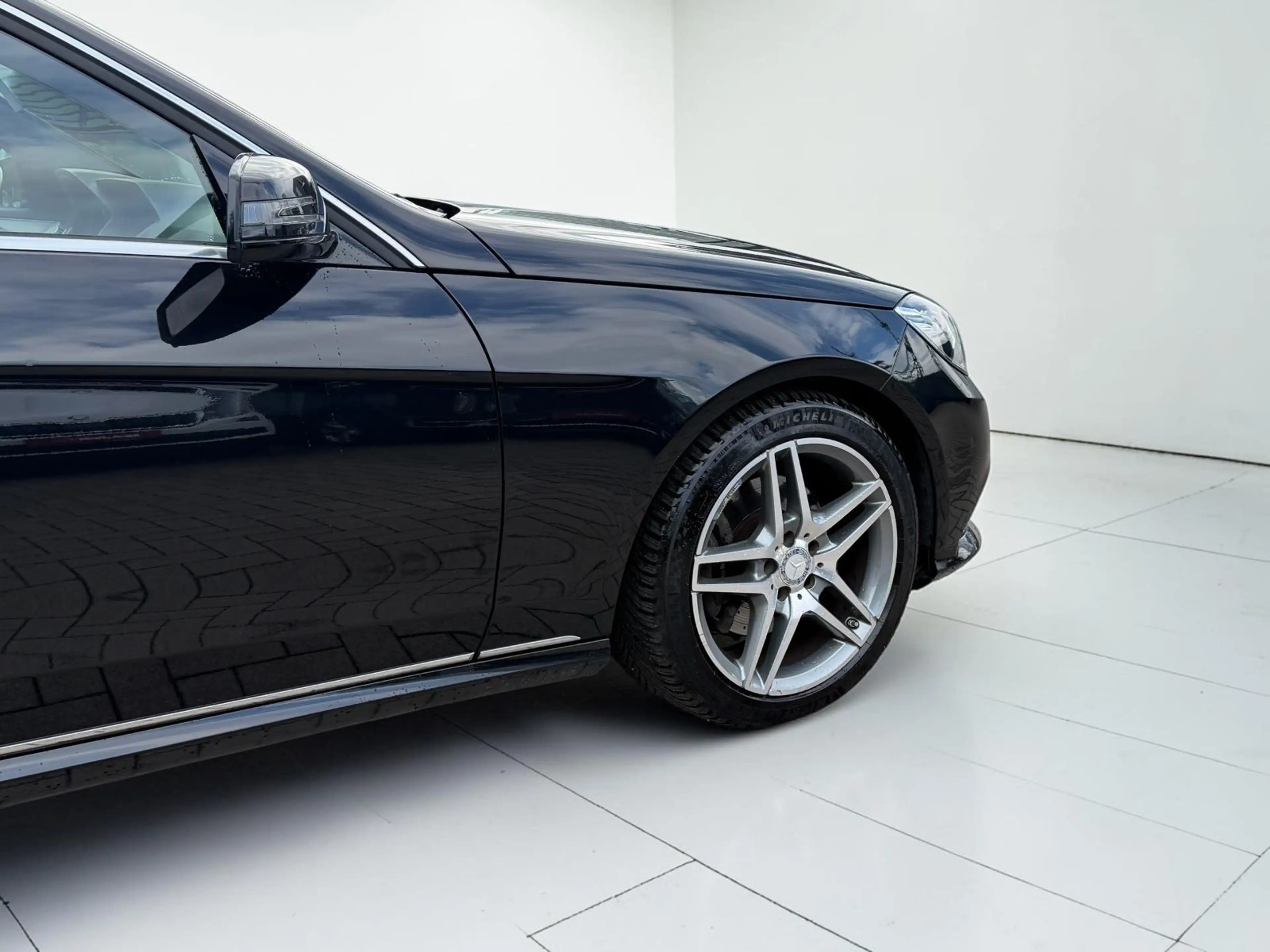 Mercedes-Benz E 250 E250 BlueTec 4MATIC*LEDER*NAV*LED*TEMP*SDACH*CAM — photo 7
