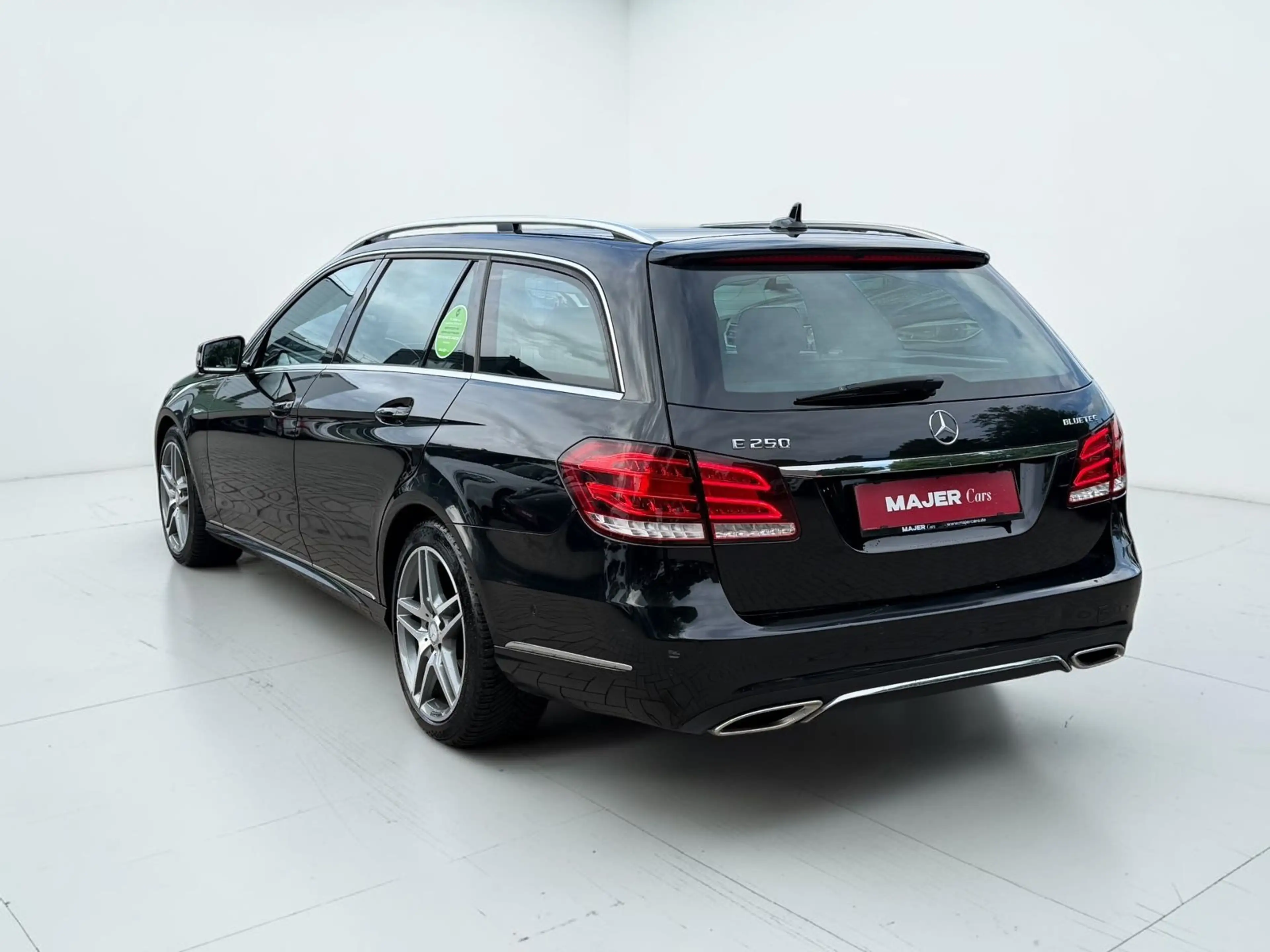 Mercedes-Benz E 250 E250 BlueTec 4MATIC*LEDER*NAV*LED*TEMP*SDACH*CAM — photo 11