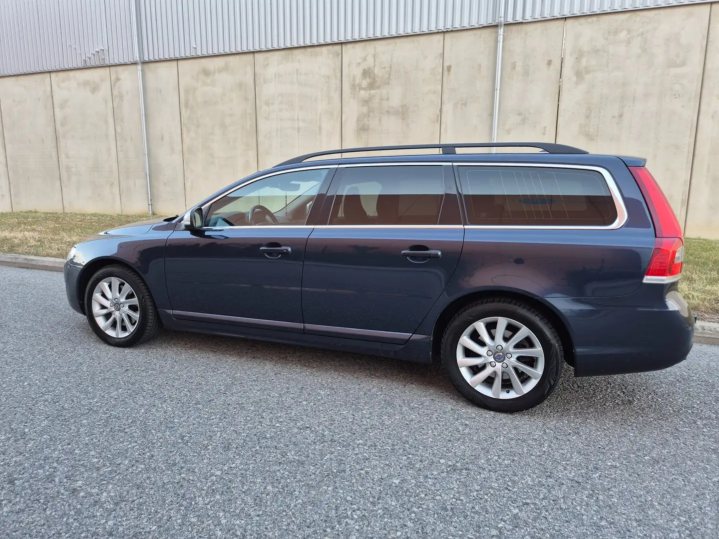 Volvo V70 V70 D3 Momentum Geartronic Momentum Blau - 2