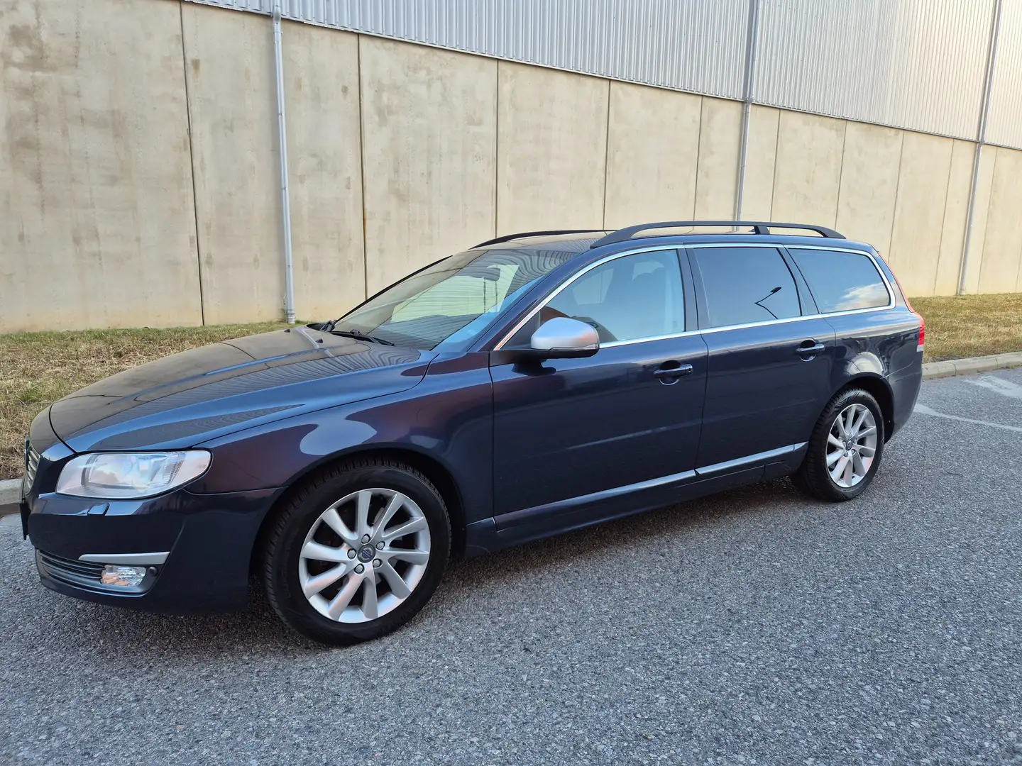 Volvo V70 V70 D3 Momentum Geartronic Momentum Blau - 1