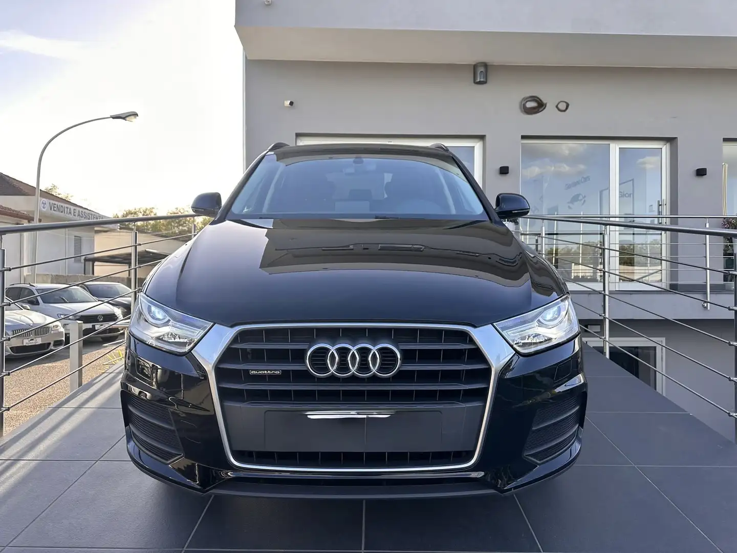 Audi Q3 2.0 tdi Business quattro 150cv s-tronic - 2