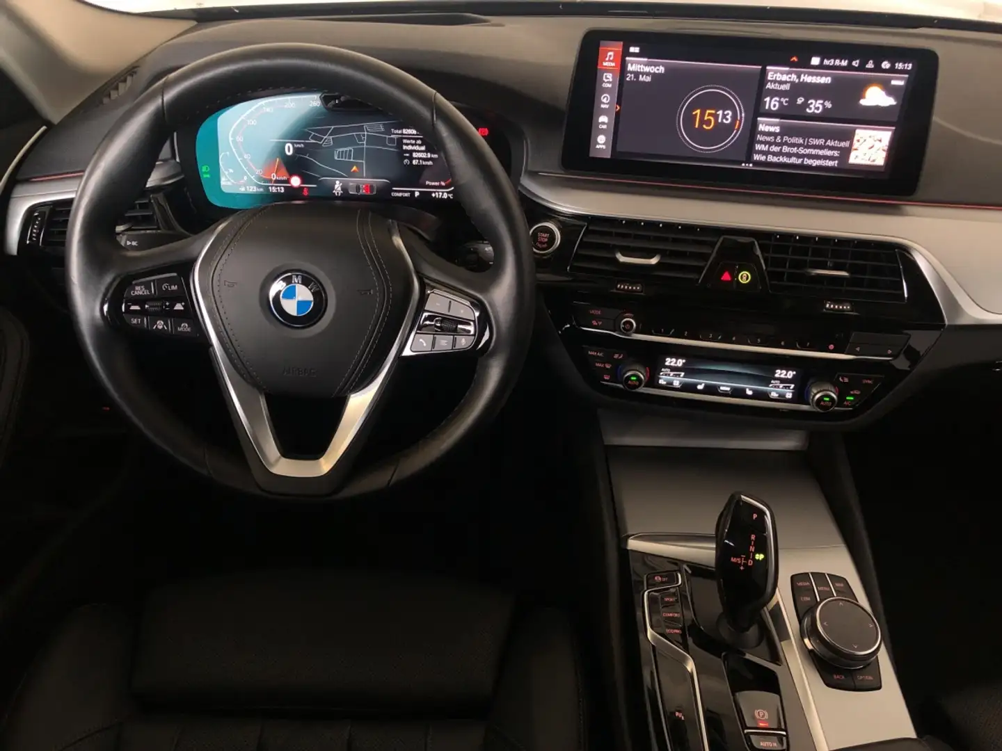 BMW 520 d Touring AHK/HUD/LED+/4xAC/CAM/K-ZUG/AMBI  AHK/HU Schwarz - 2