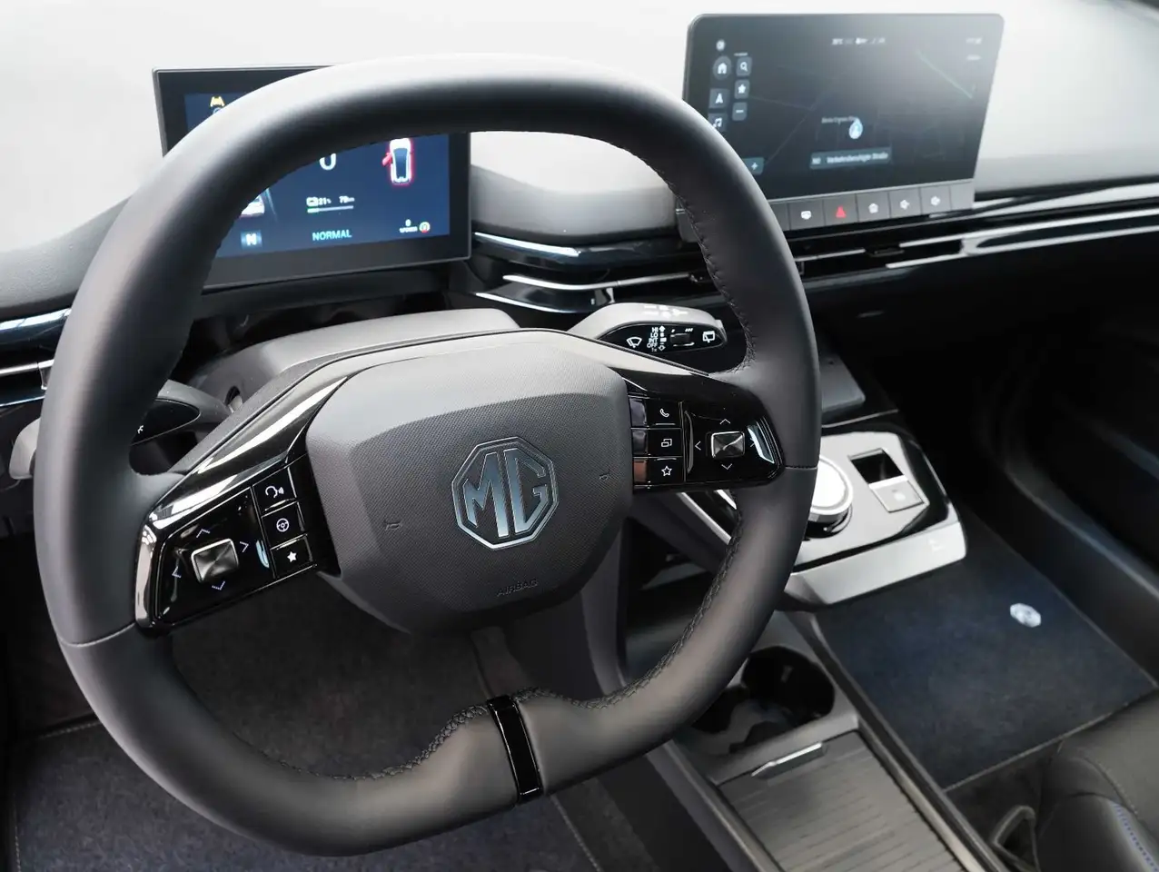MG MG4 Luxury 150KW/64KWH/WÄRMEPUMPE/V2L, миниатюра 6