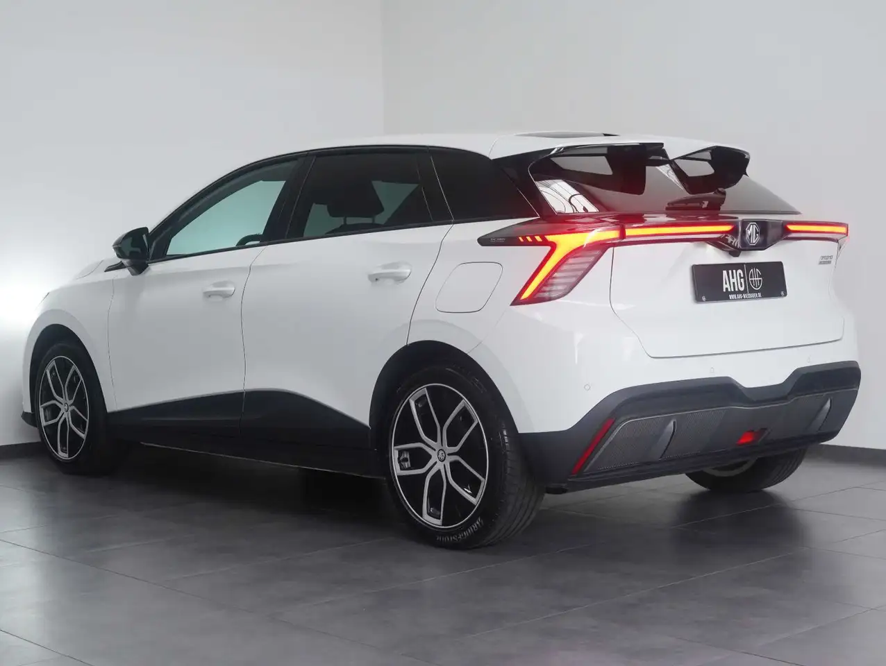 MG MG4 Luxury 150KW/64KWH/WÄRMEPUMPE/V2L, миниатюра 4