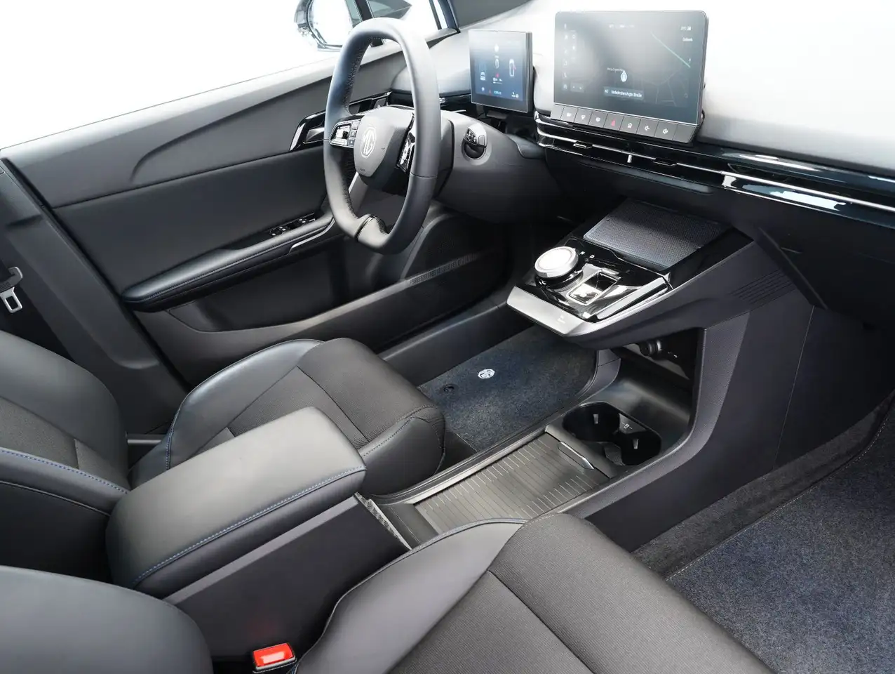 MG MG4 Luxury 150KW/64KWH/WÄRMEPUMPE/V2L, миниатюра 12