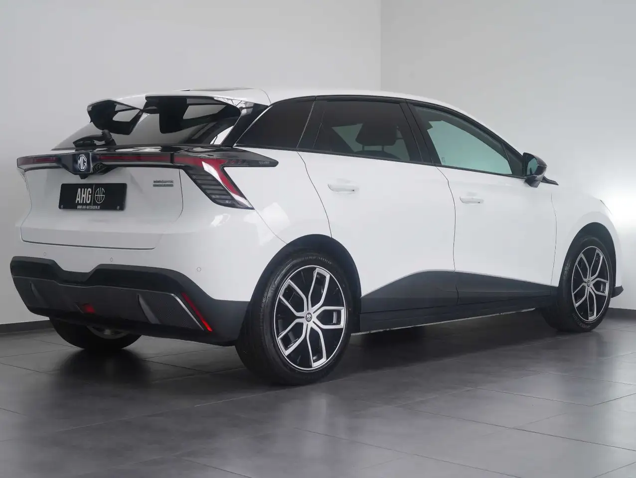 MG MG4 Luxury 150KW/64KWH/WÄRMEPUMPE/V2L, миниатюра 3