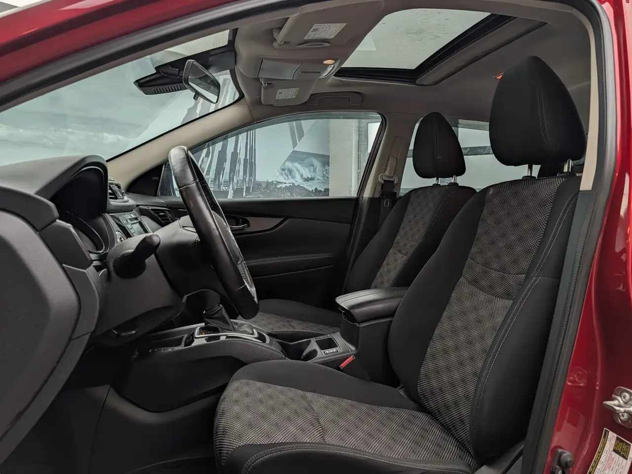 Nissan Rogue снимка Nissan Rogue