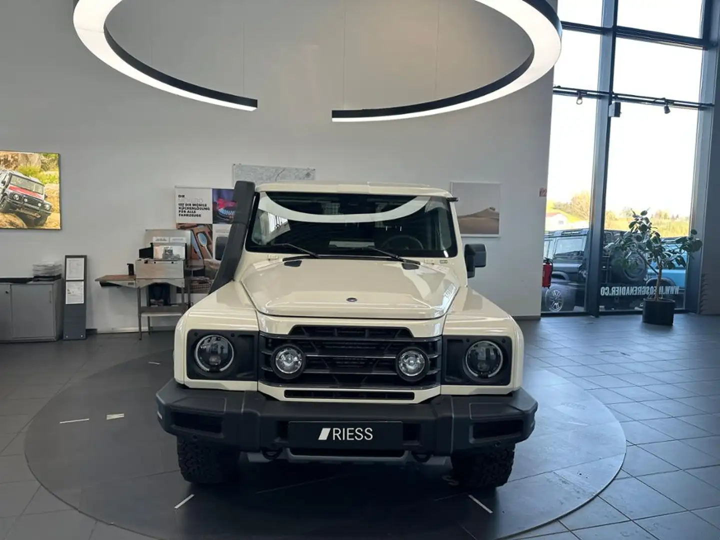 Ineos Grenadier Utility Wagon Trialmaster Edition Aktionspreis! Alb - 2