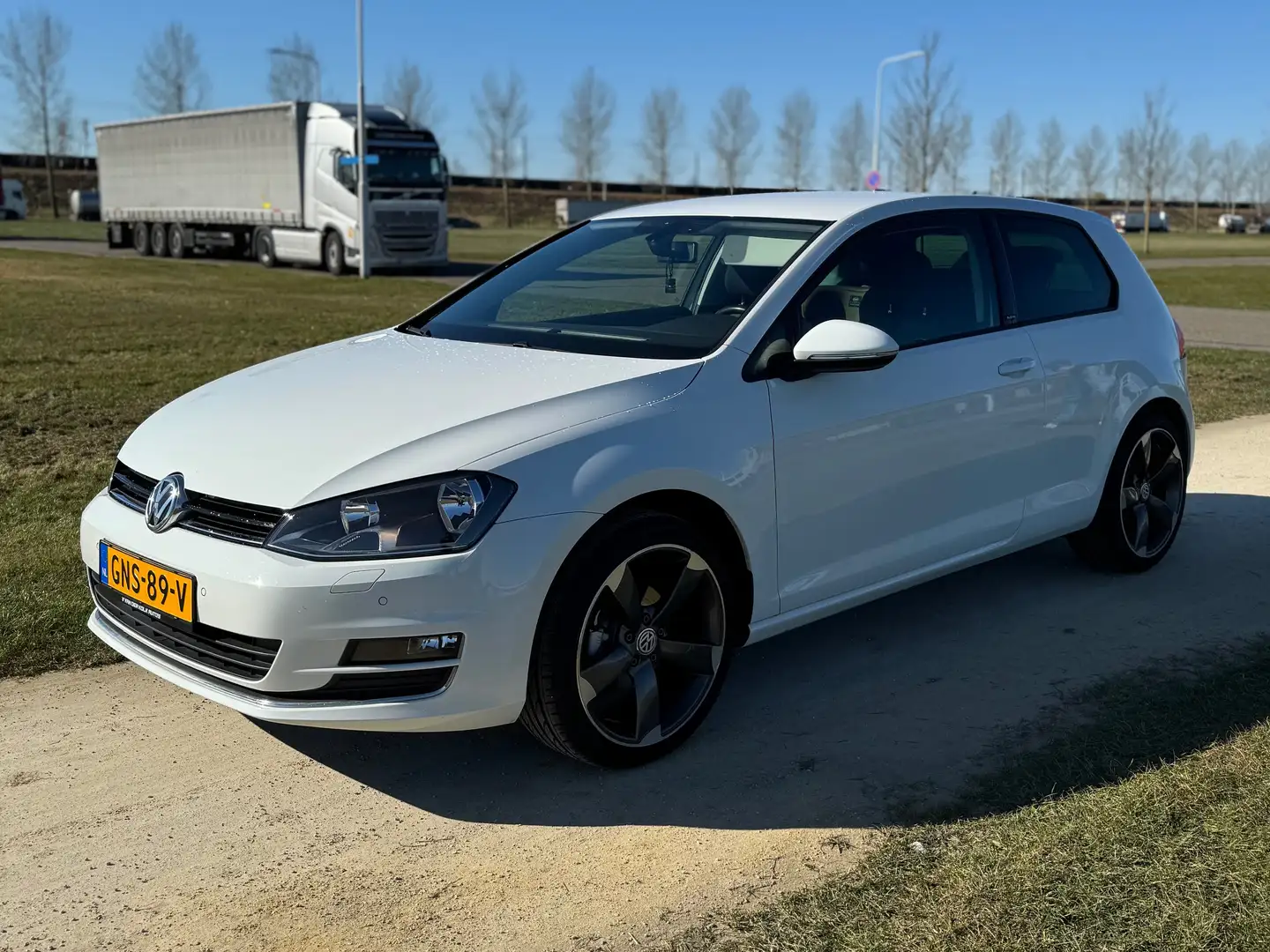 Volkswagen Golf Golf 1.2 TSI Trendline allstar Wit - 1