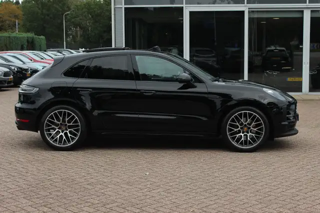 Porsche Macan view 5