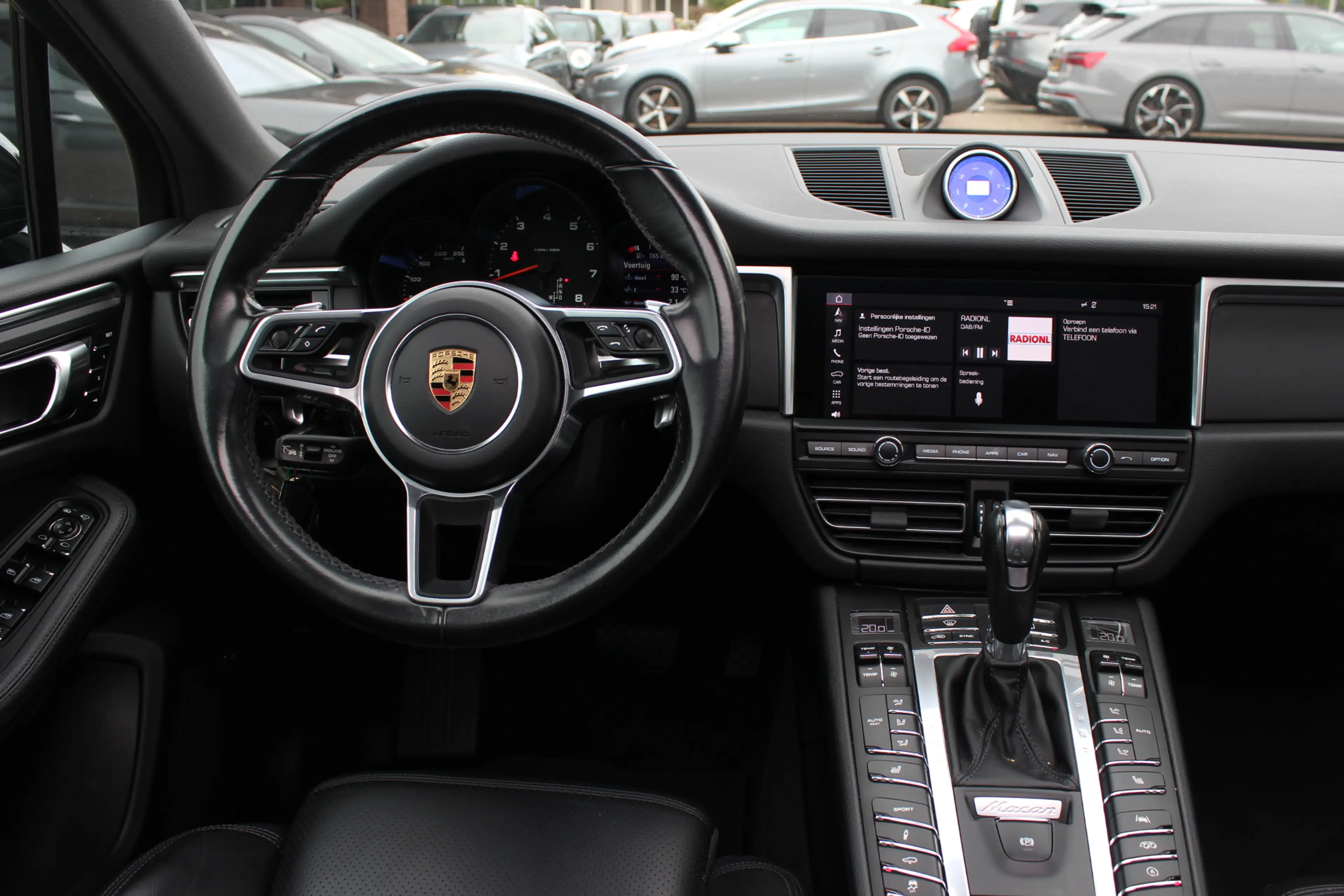 Porsche Macan 2.0 / Trekhaak / Panoramadak / Camera / Adaptieve — photo 9