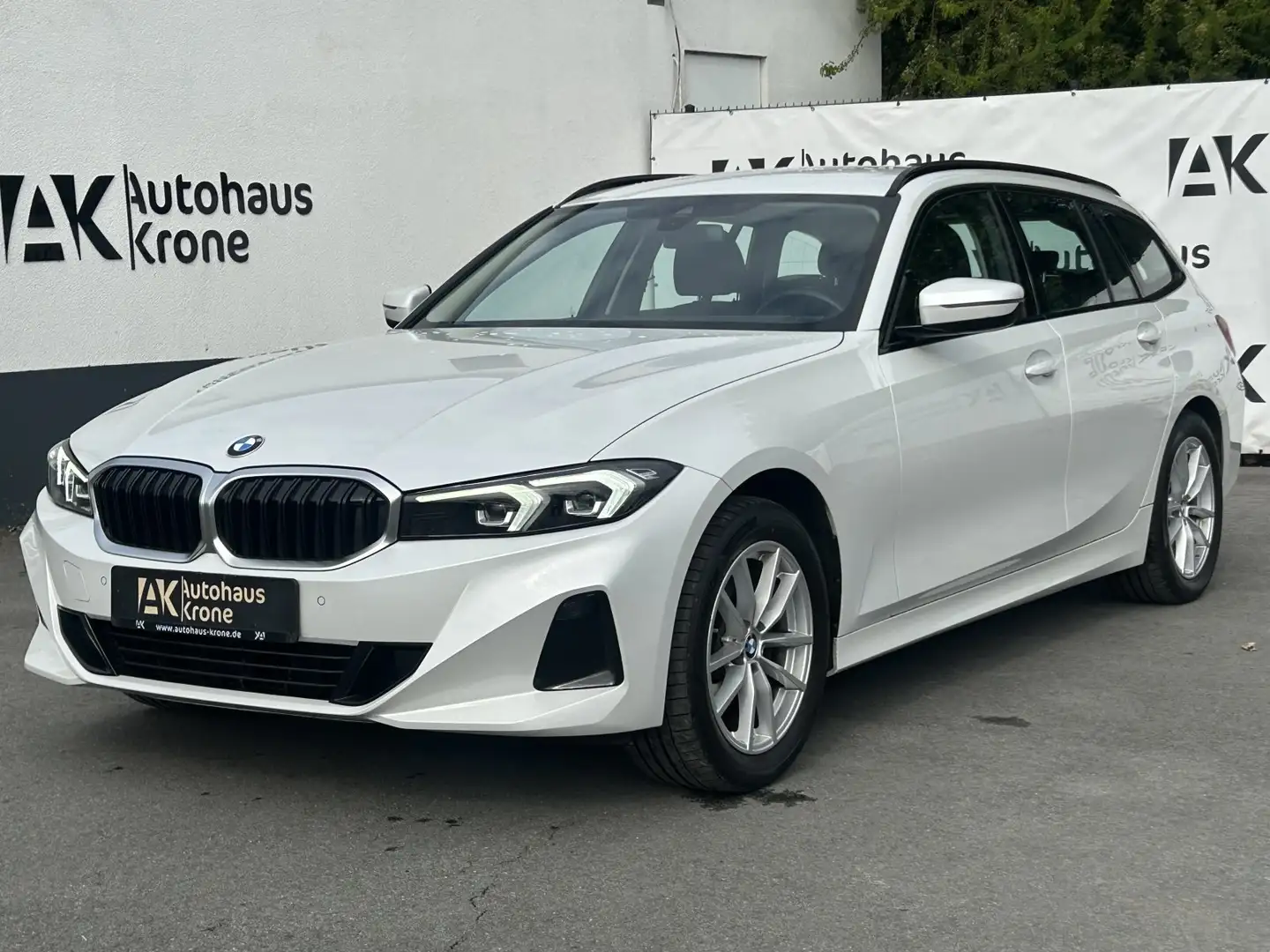 BMW 320 d Mild Hybrid xDrive FACELIFT*CURVED*AHK* Wit - 2
