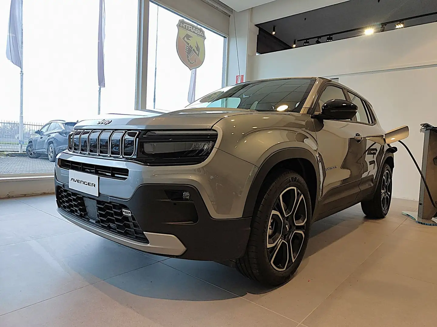 Jeep Avenger 156CV BEV ALTITUDE Grey - 2