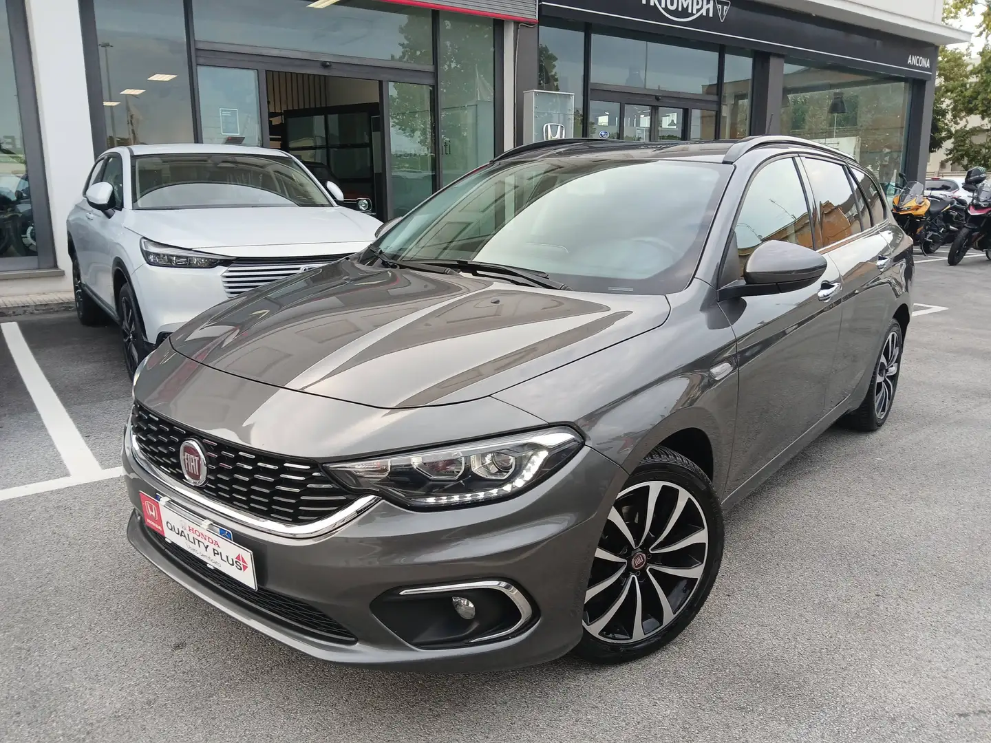 Fiat Tipo Tipo SW 1.4 tjt Lounge Gpl 120cv Grigio - 1