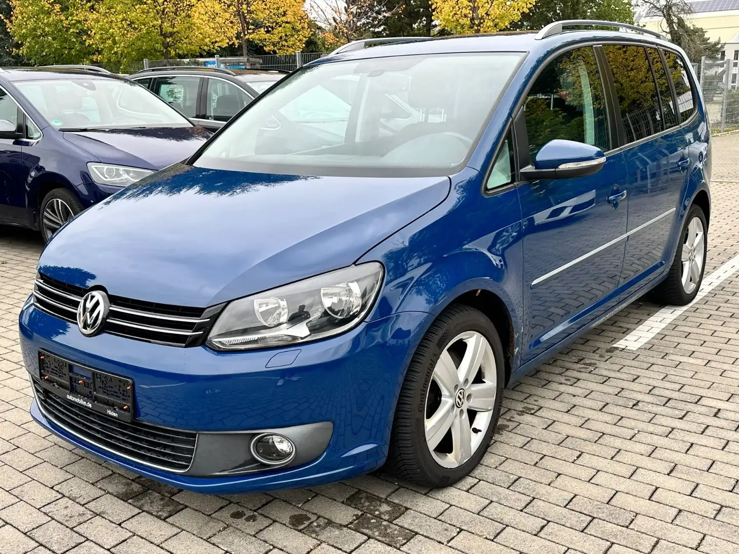 Volkswagen Touran Highline 2.0 TDI*DSG*7-Sitz*NAV*Temp*SHZ* Blau - 2