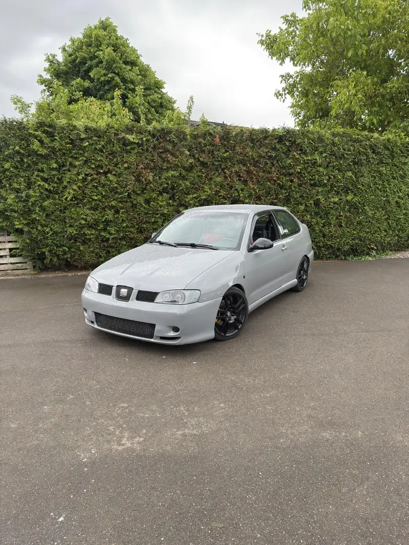 SEAT Cordoba 1.8-20V Turbo Cupra Grijs - 1