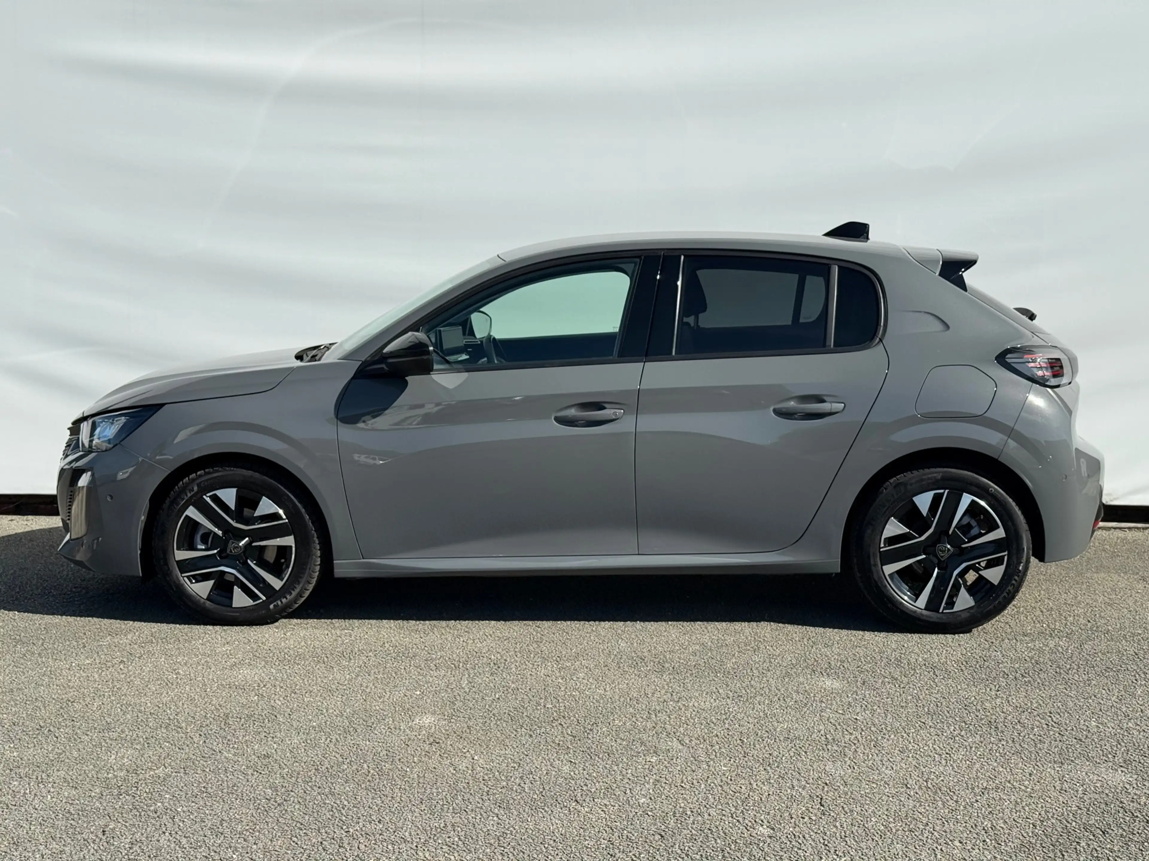 Peugeot 208 1.2 PureTech 100 PK Allure Clima | Adap Cruise | 3 — photo 2