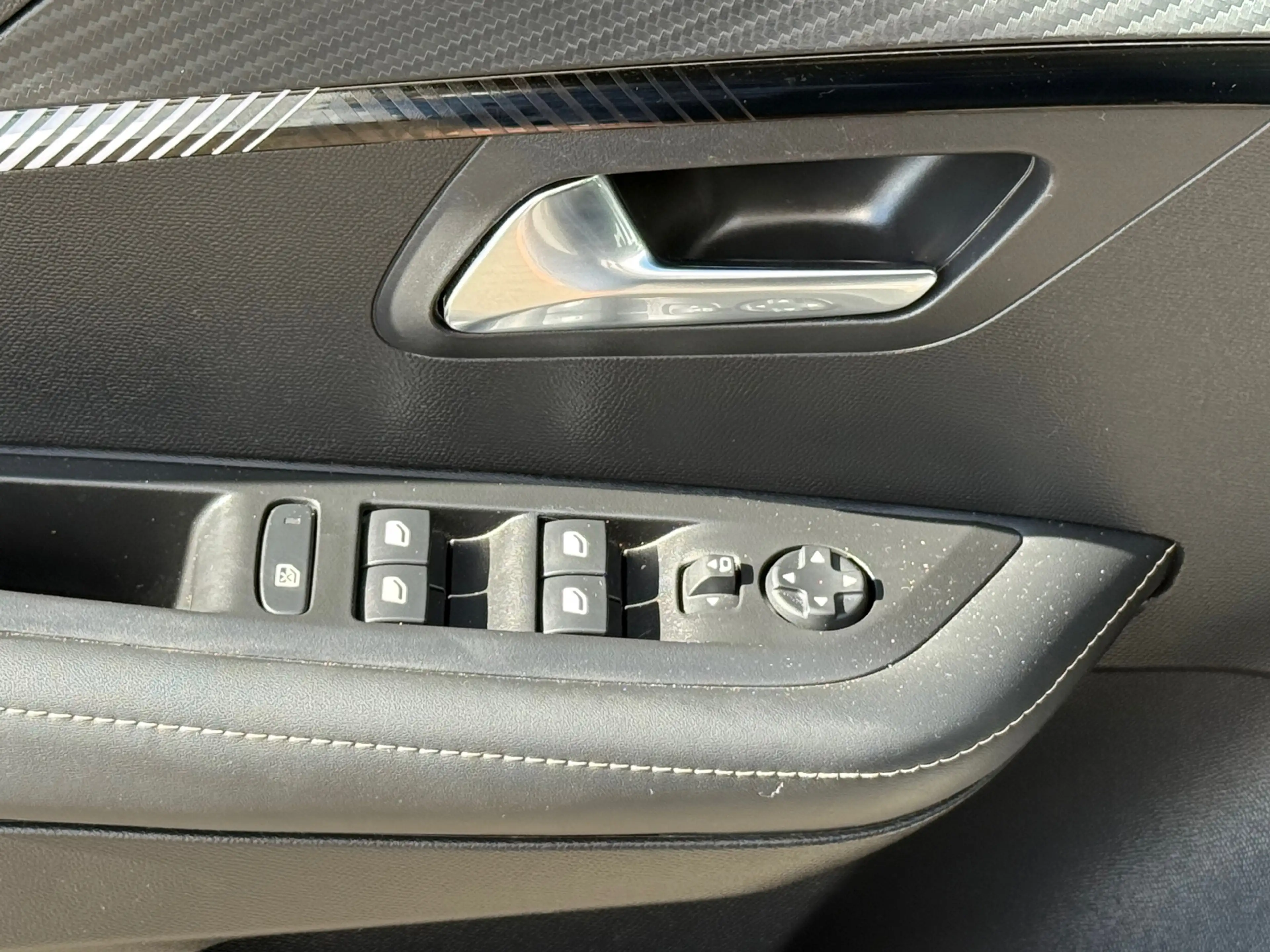 Peugeot 208 1.2 PureTech 100 PK Allure Clima | Adap Cruise | 3 — photo 7