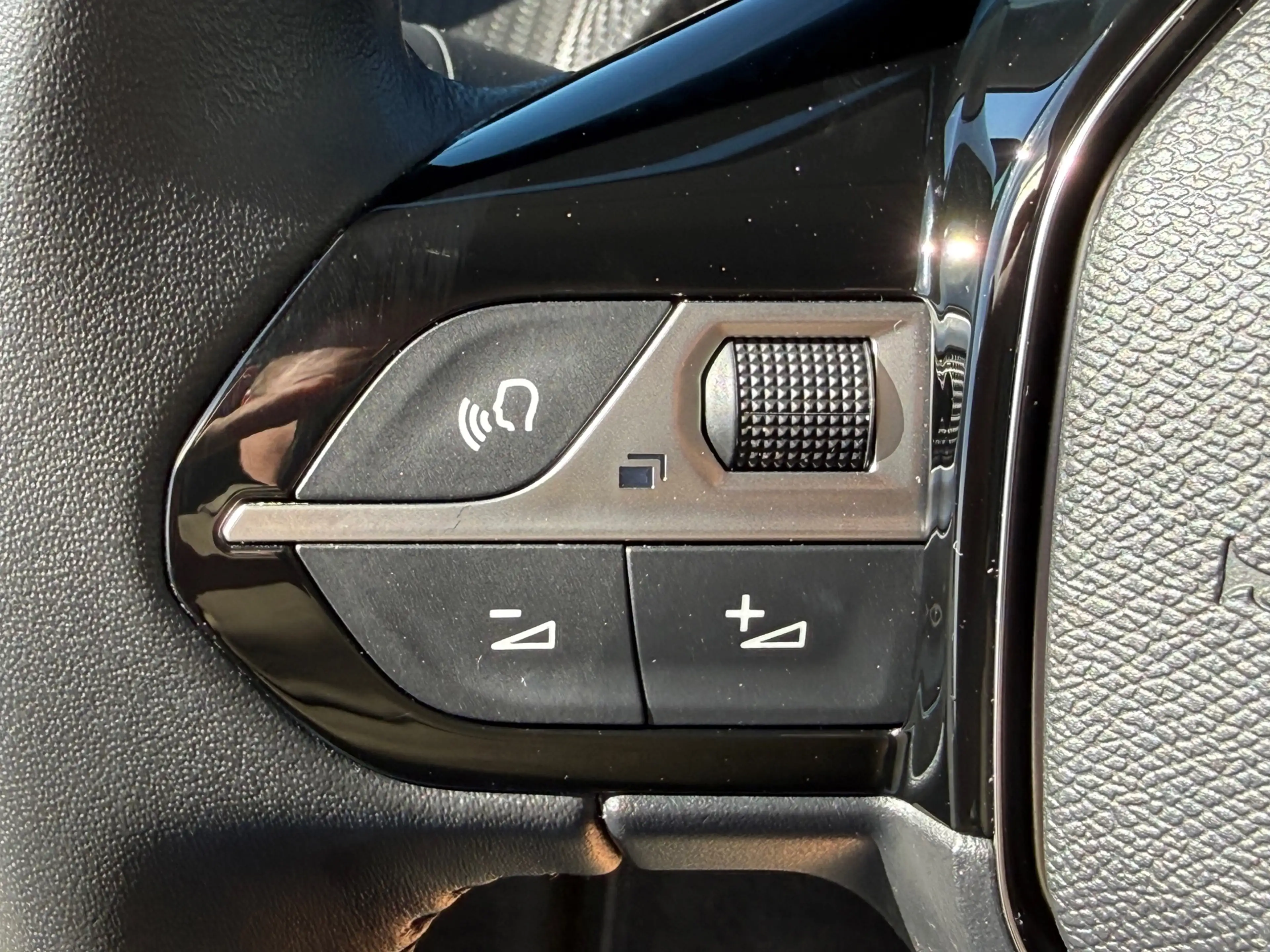 Peugeot 208 1.2 PureTech 100 PK Allure Clima | Adap Cruise | 3 — photo 10