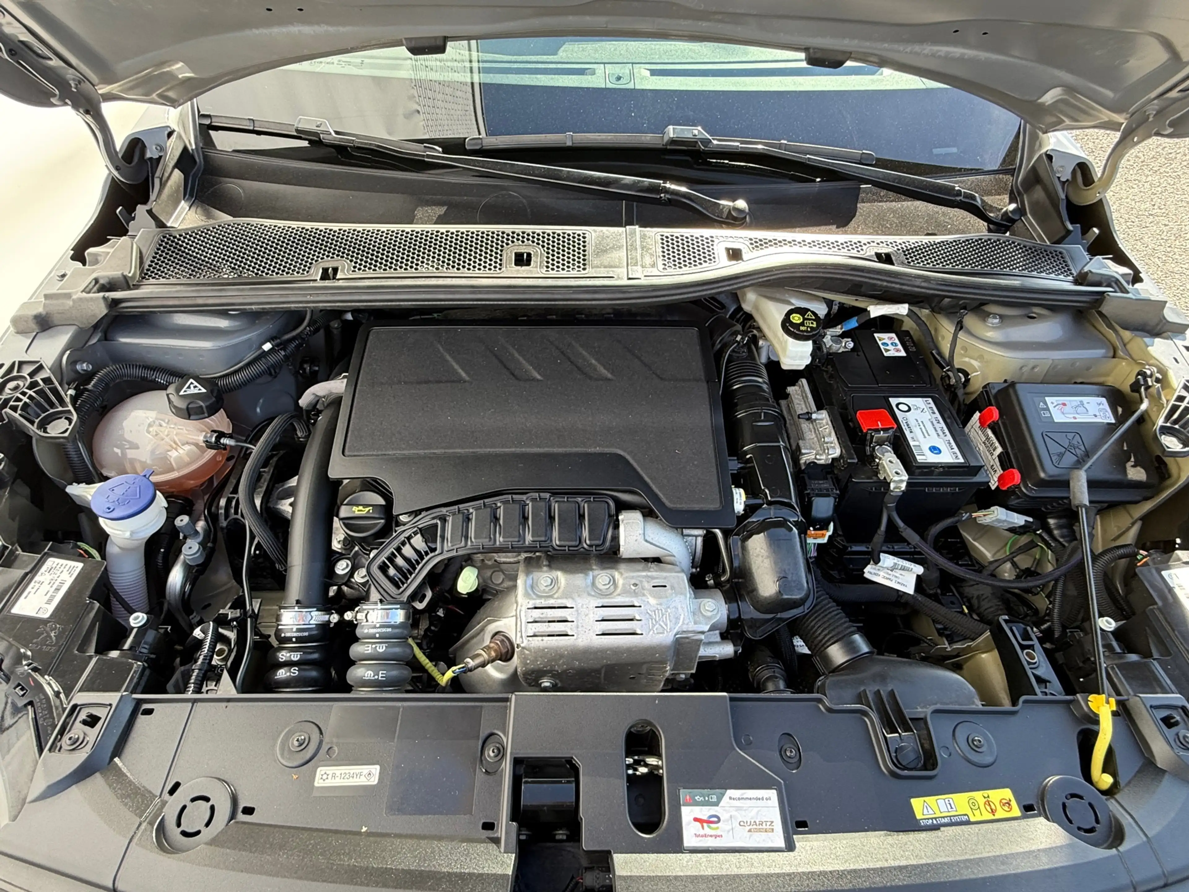 Peugeot 208 1.2 PureTech 100 PK Allure Clima | Adap Cruise | 3 — photo 17