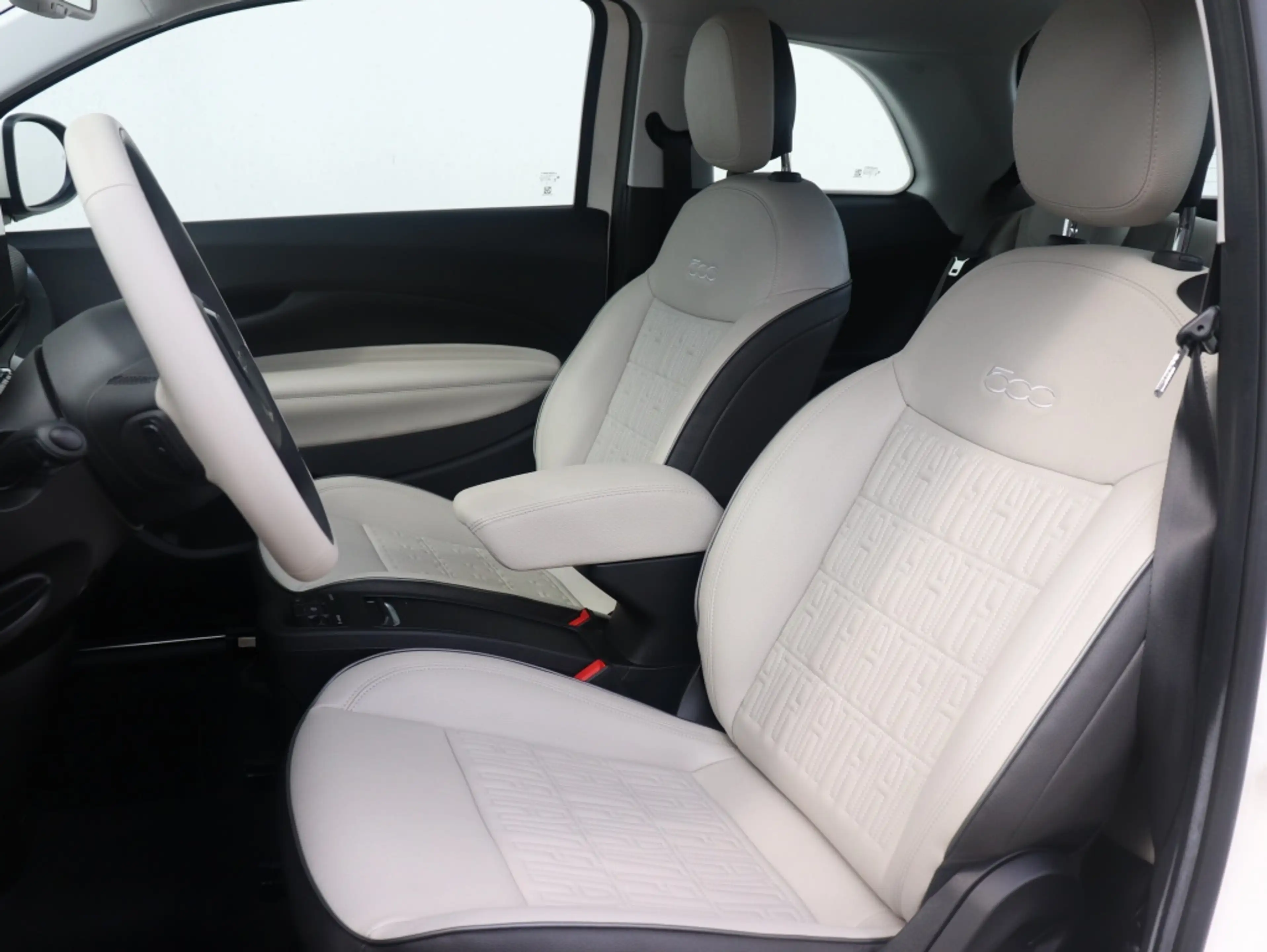 Fiat 500e La Prima by Bocelli 42 kWh | JBL | Winter | 17′ — photo 3