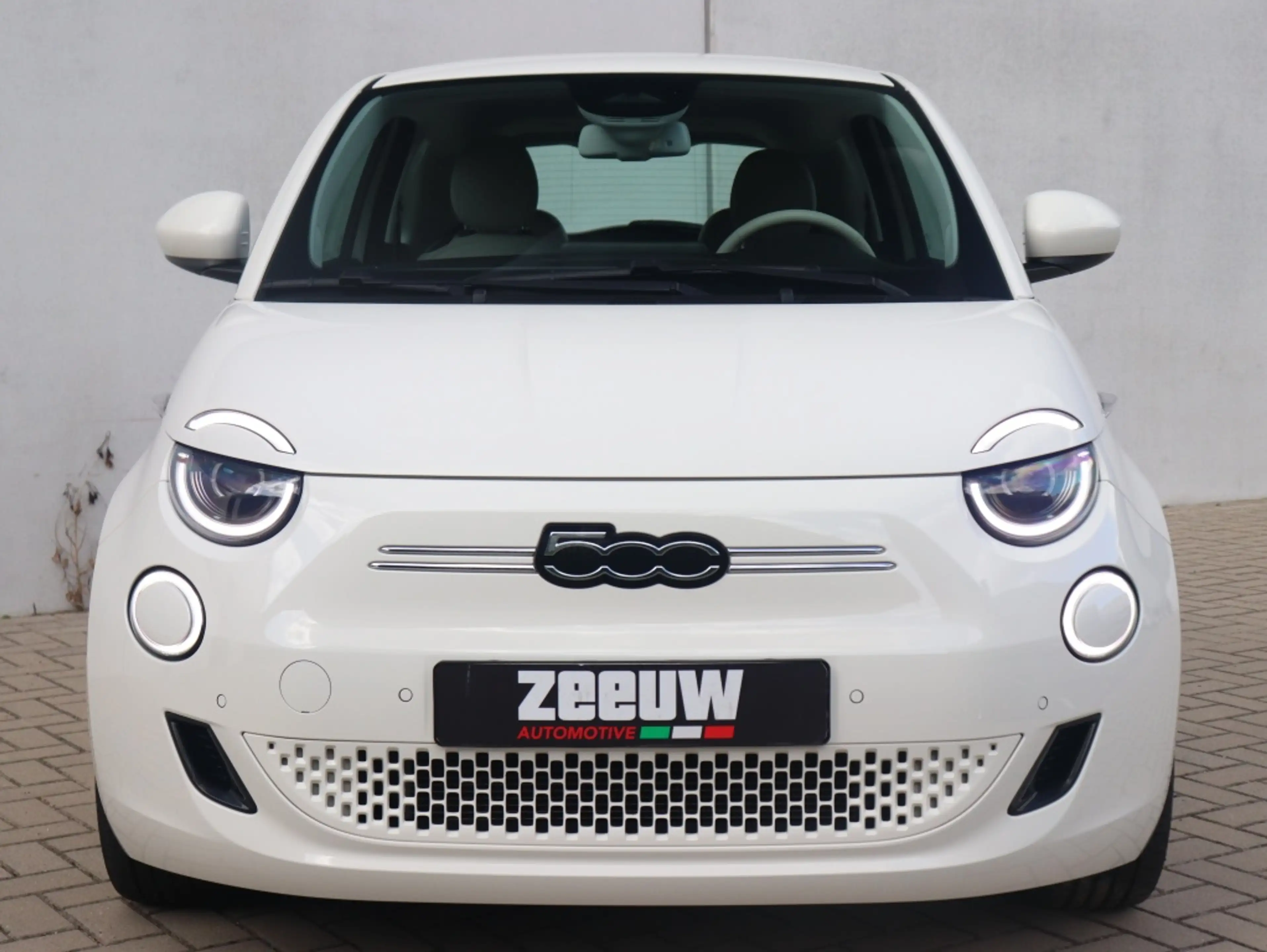 Fiat 500e La Prima by Bocelli 42 kWh | JBL | Winter | 17′ — photo 6