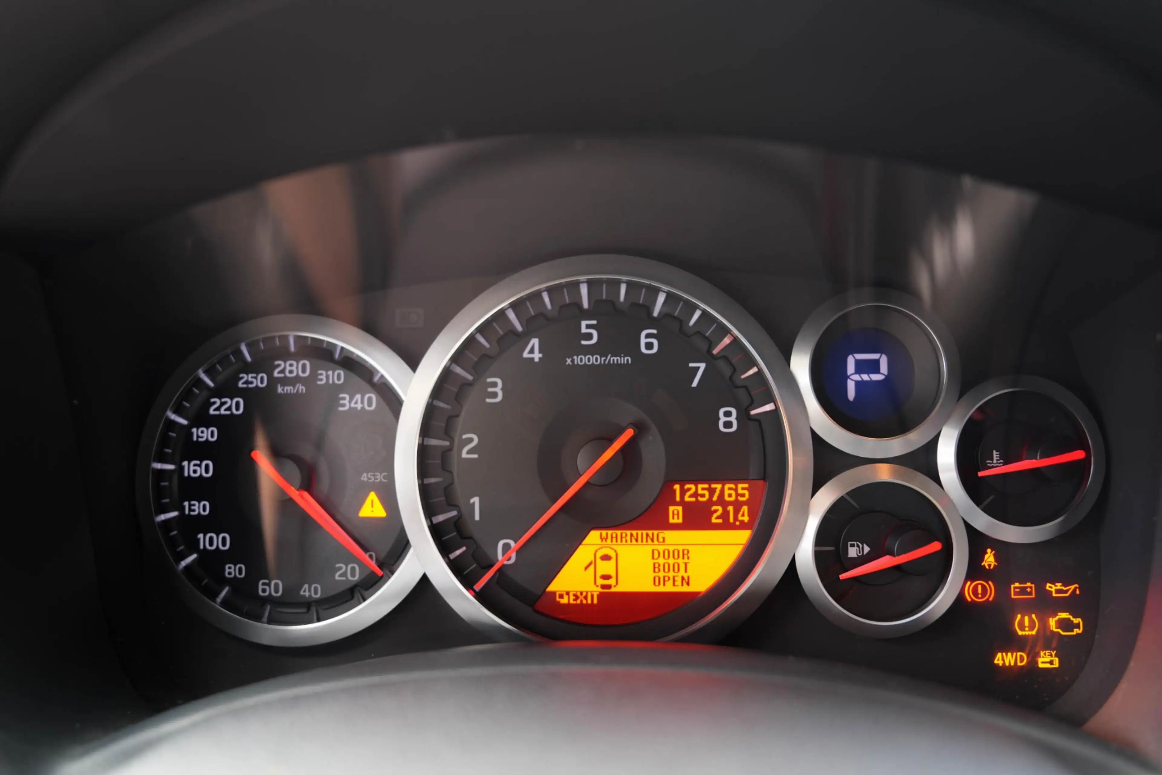 Nissan GT-R 3.8 V6 Black — photo 5
