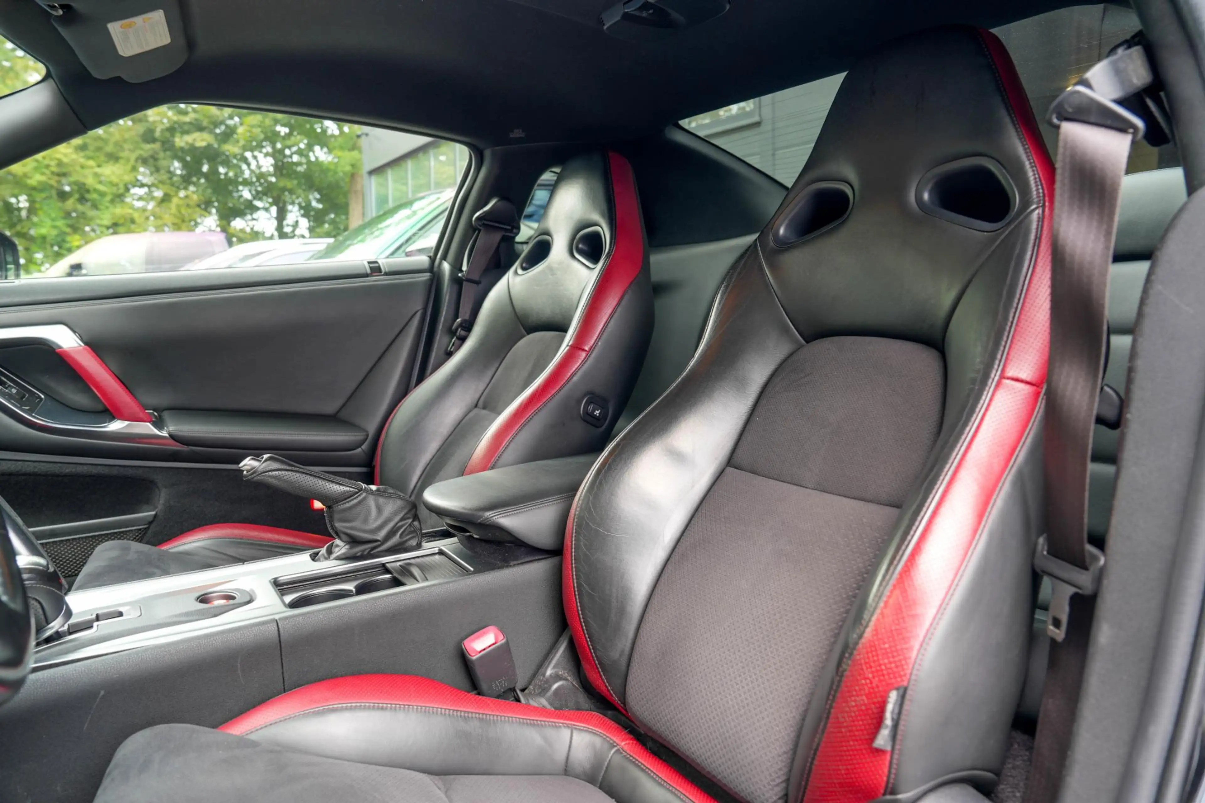 Nissan GT-R 3.8 V6 Black — photo 11