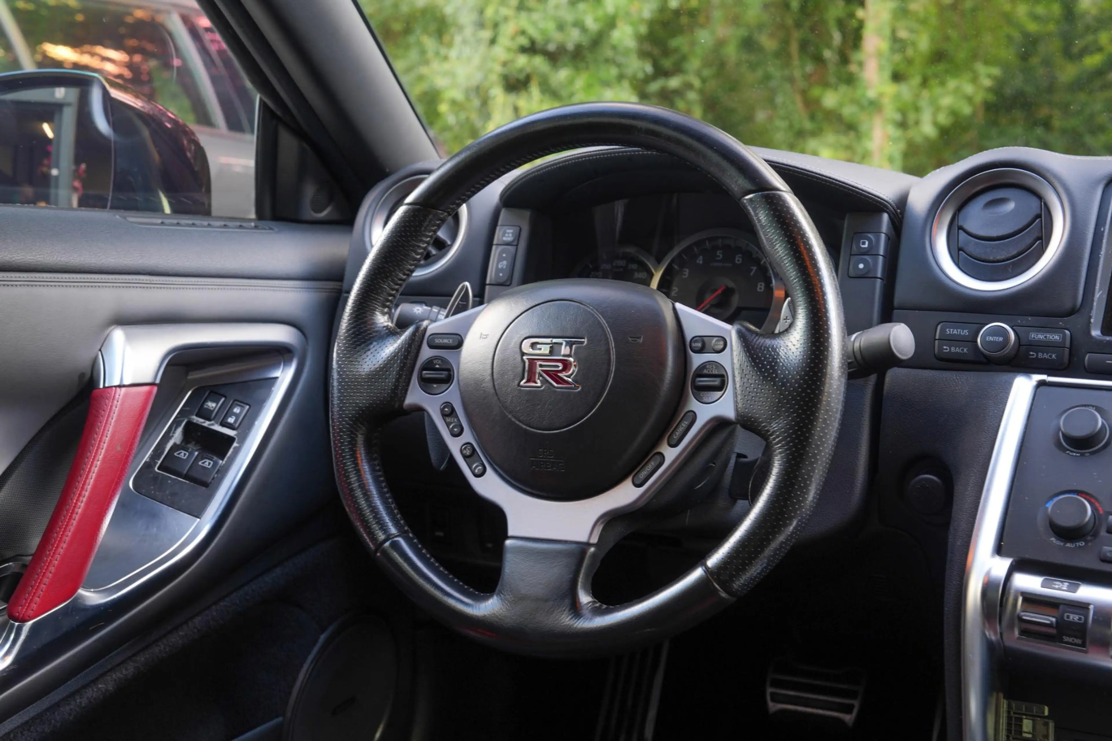 Nissan GT-R 3.8 V6 Black — photo 6