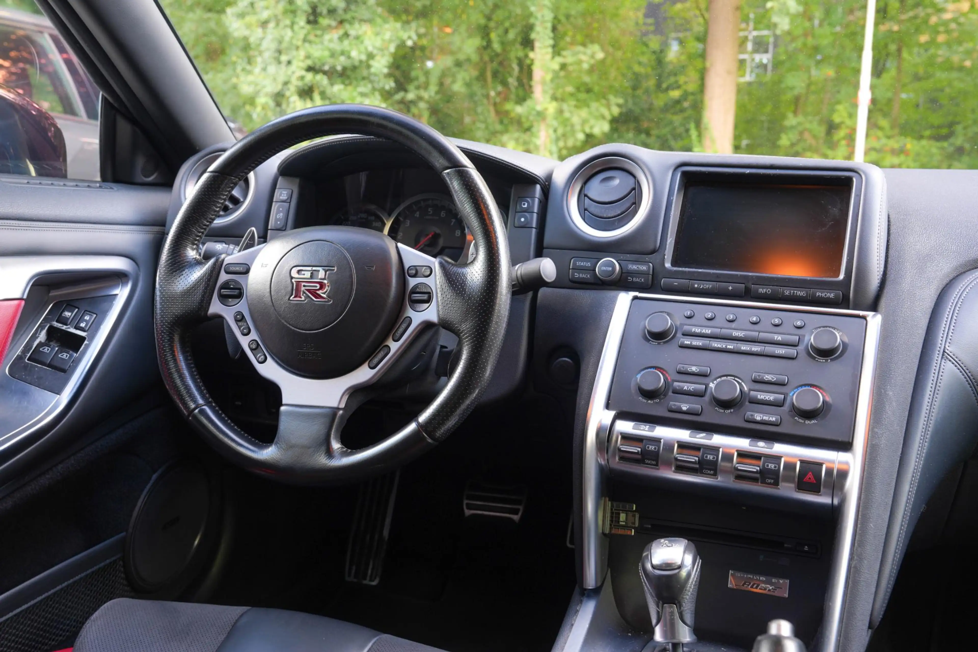 Nissan GT-R 3.8 V6 Black — photo 15