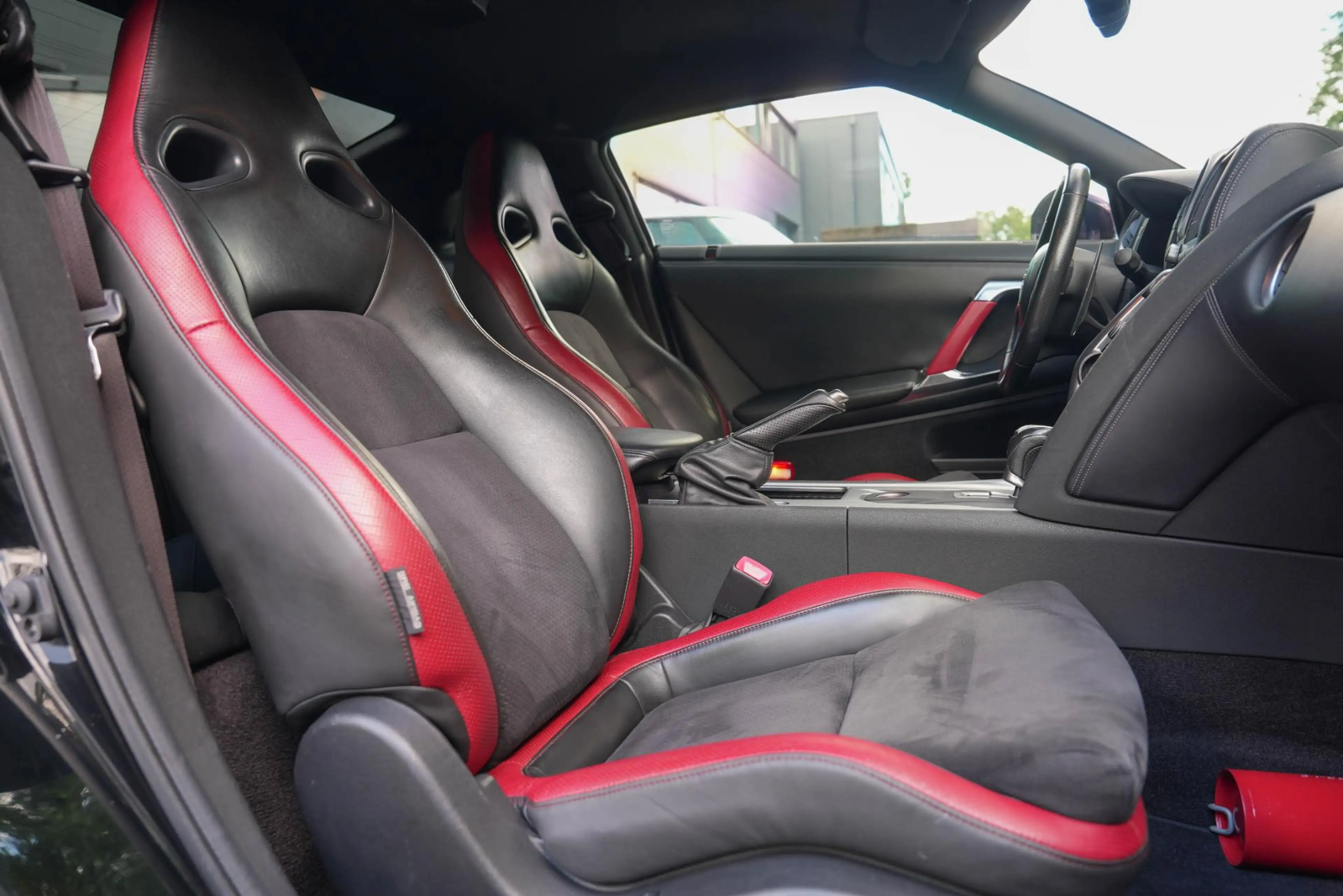 Nissan GT-R 3.8 V6 Black — photo 10