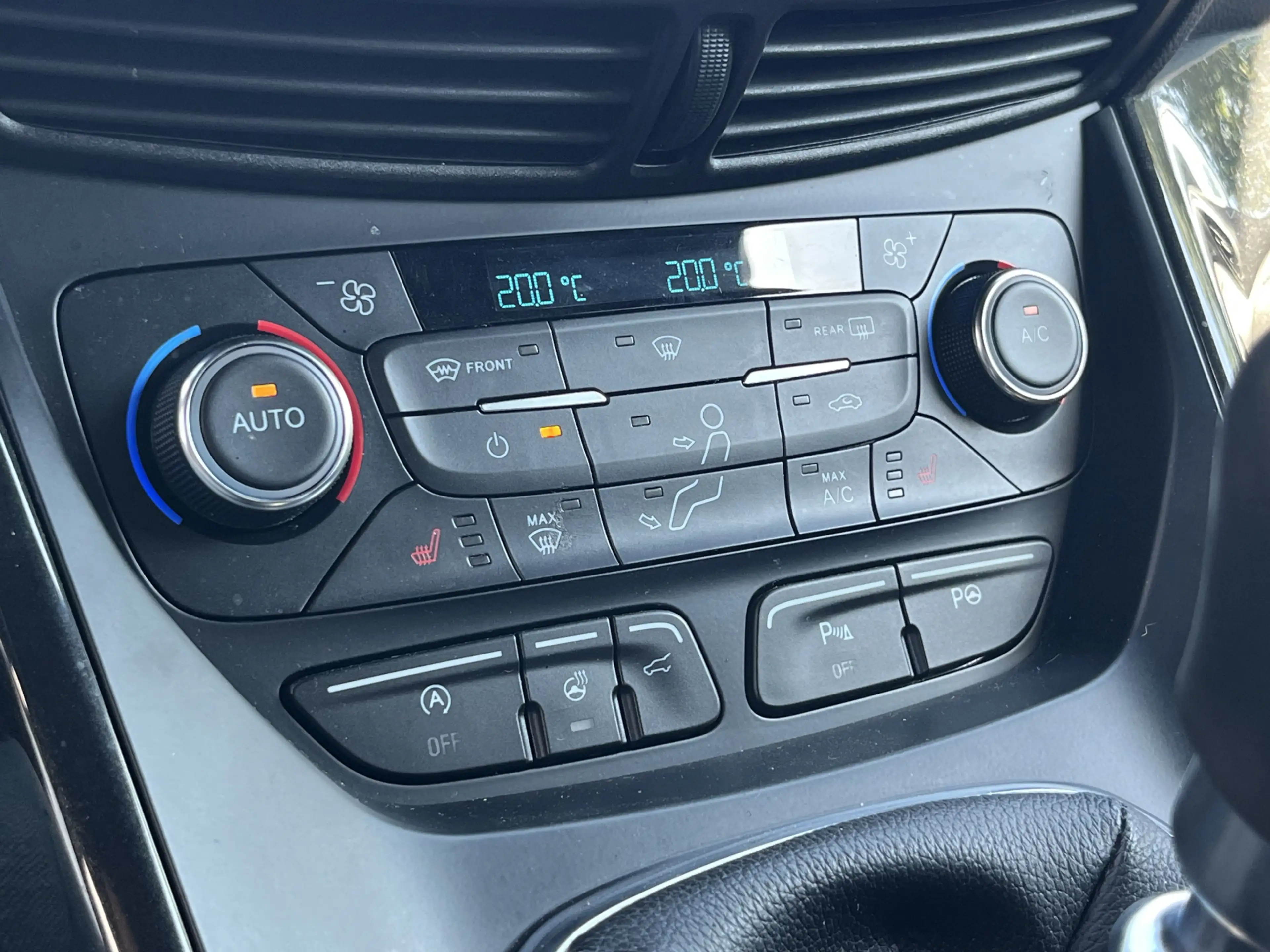 Ford Kuga 1.5 EcoBoost ST Line 150pk/110kW 6-bak | Trekhaak — photo 23