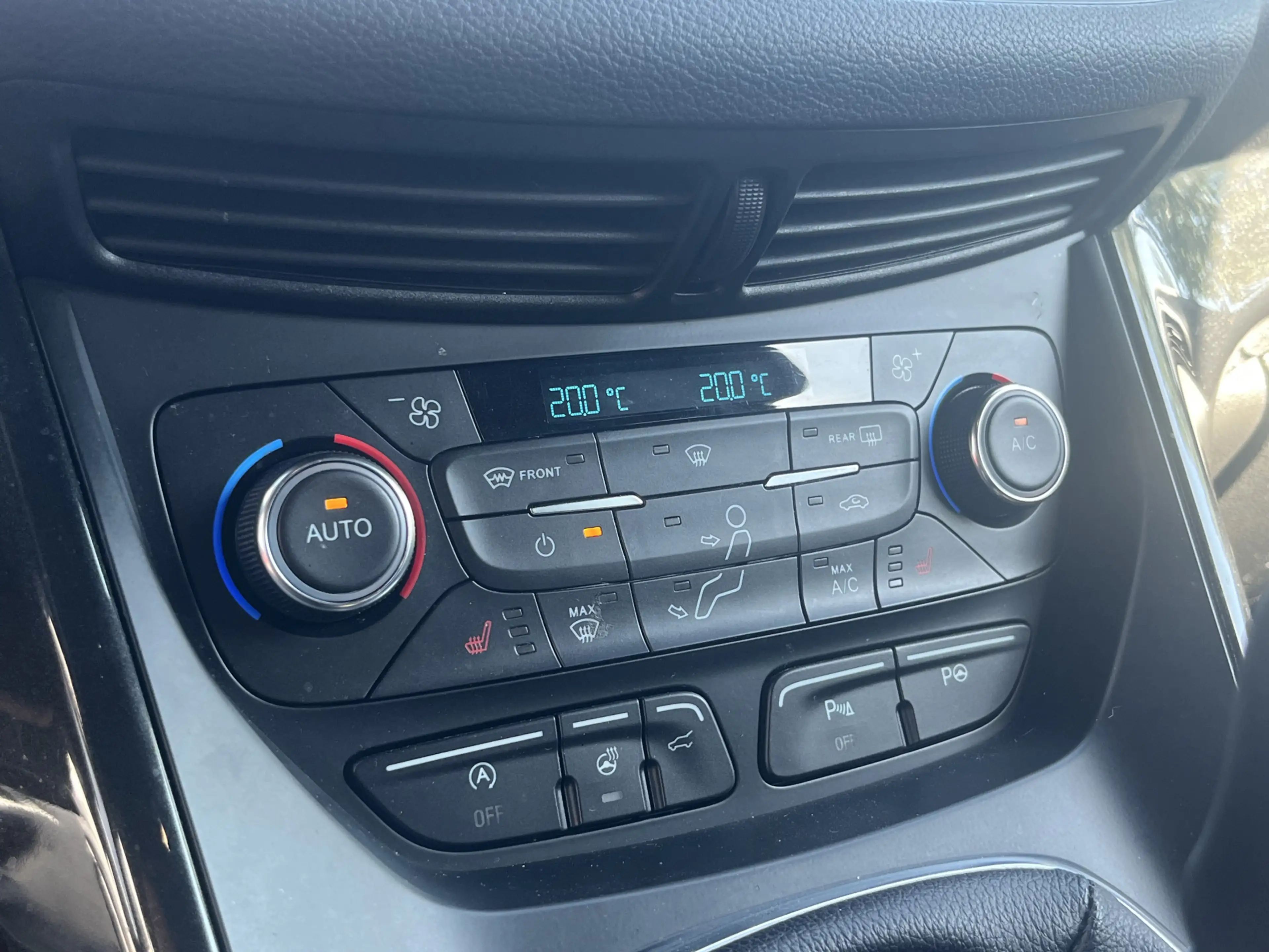 Ford Kuga 1.5 EcoBoost ST Line 150pk/110kW 6-bak | Trekhaak — photo 15