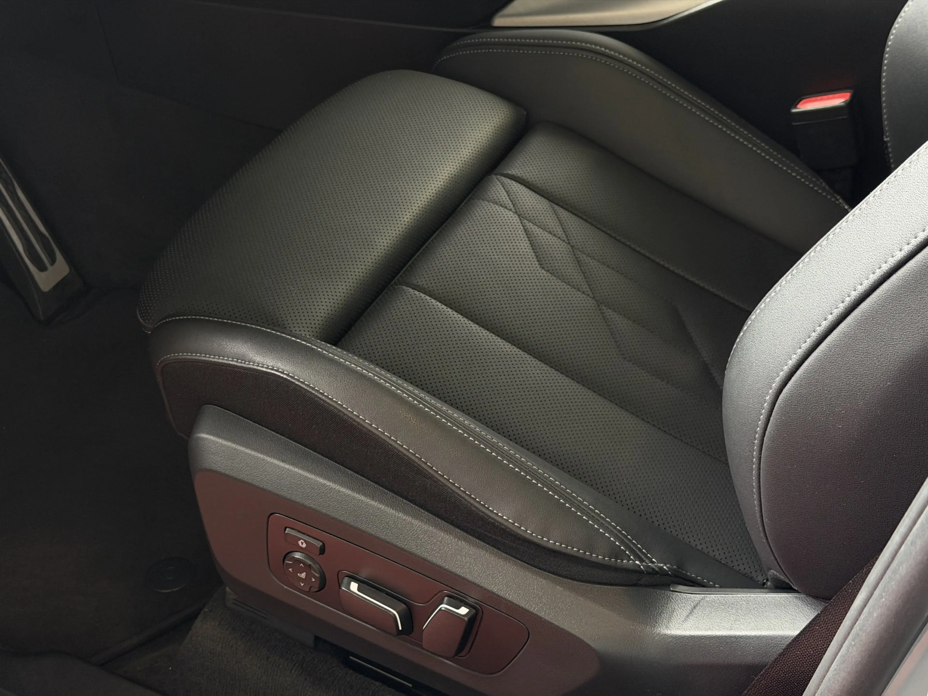 BMW X3 30e 300PK PHEV XDRIVE M SPORT / BROOKLYNGRAU PANO — photo 20