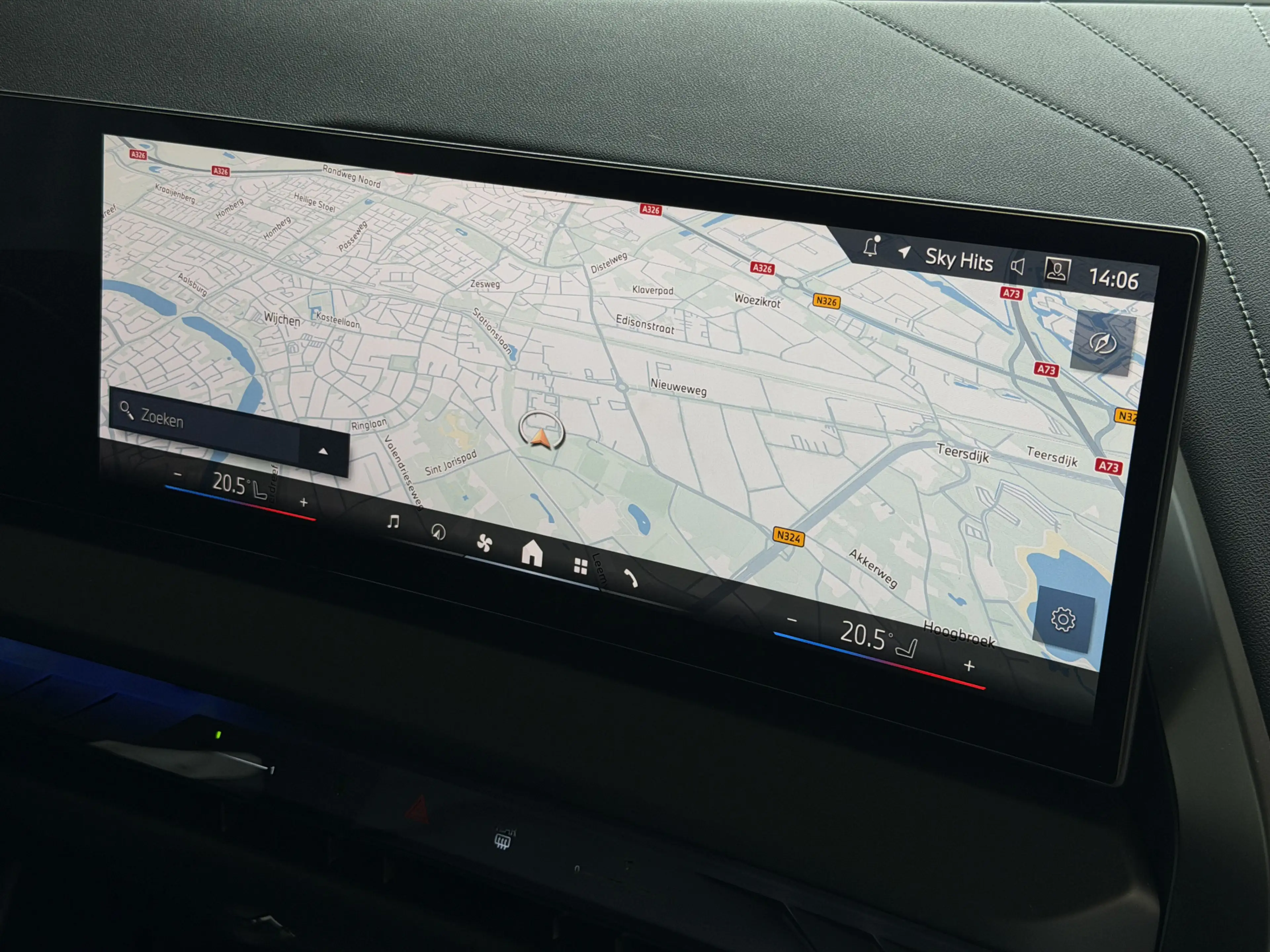 BMW X3 30e 300PK PHEV XDRIVE M SPORT / BROOKLYNGRAU PANO — photo 4