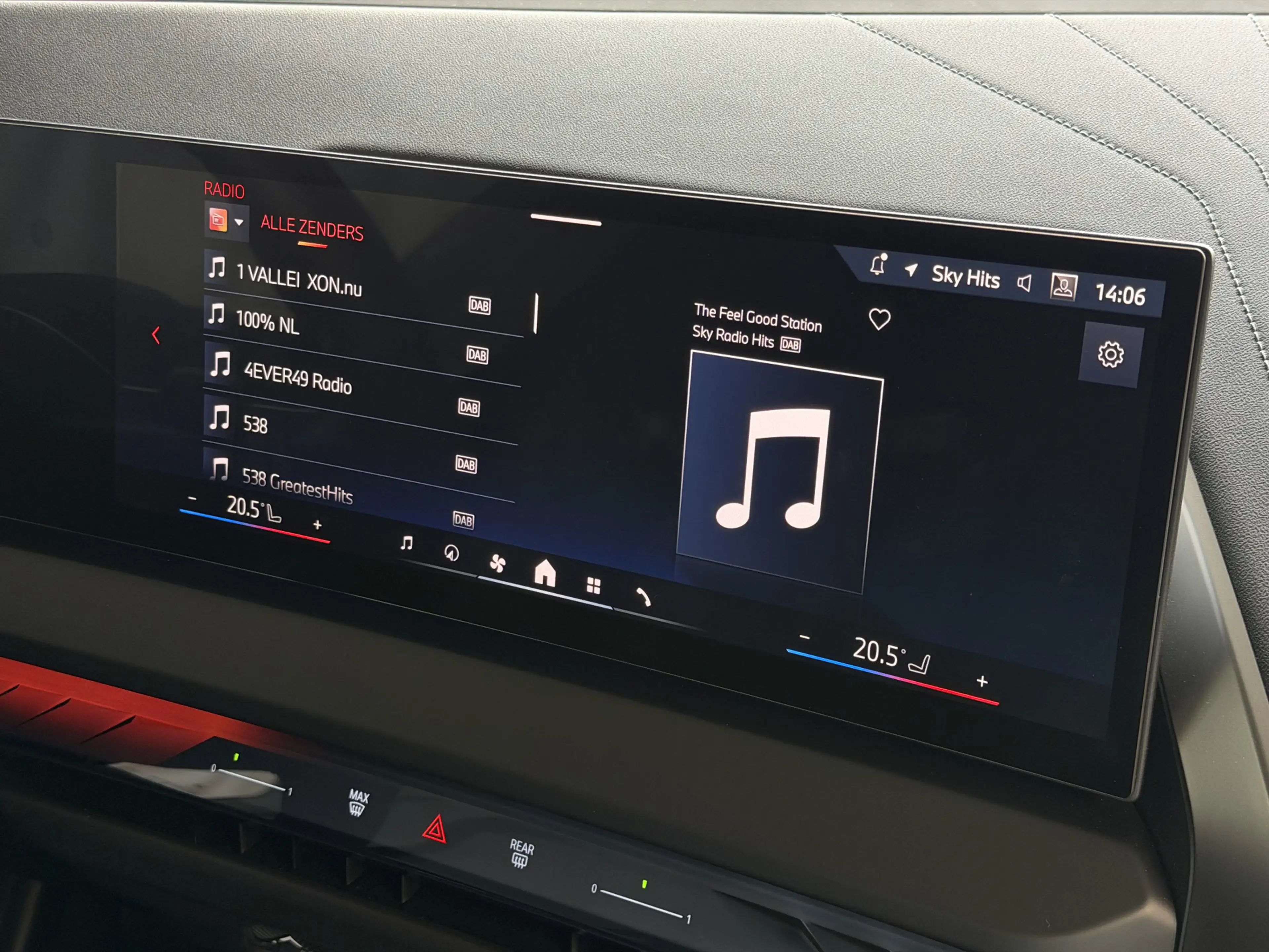 BMW X3 30e 300PK PHEV XDRIVE M SPORT / BROOKLYNGRAU PANO — photo 45