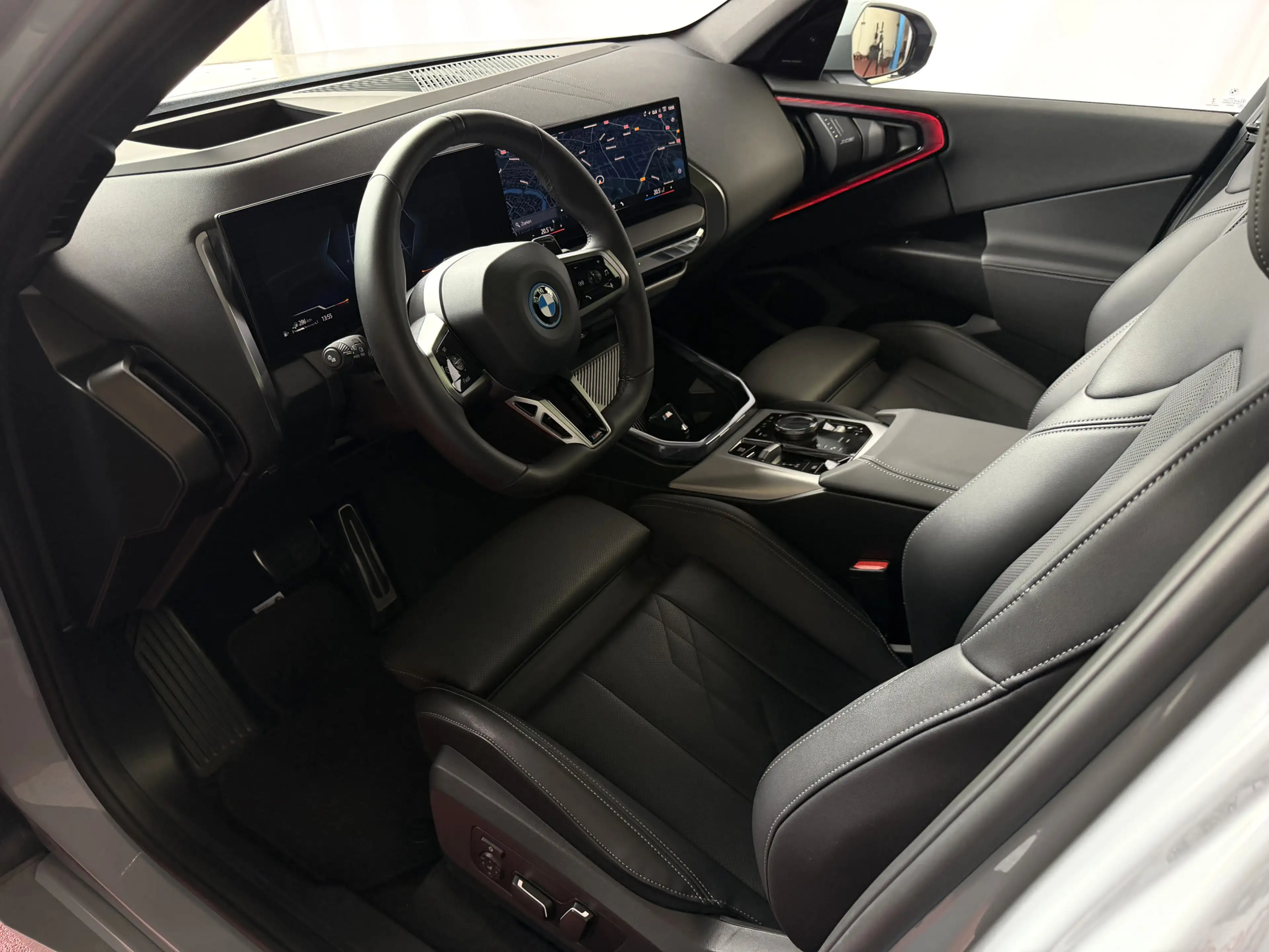 BMW X3 30e 300PK PHEV XDRIVE M SPORT / BROOKLYNGRAU PANO — photo 3