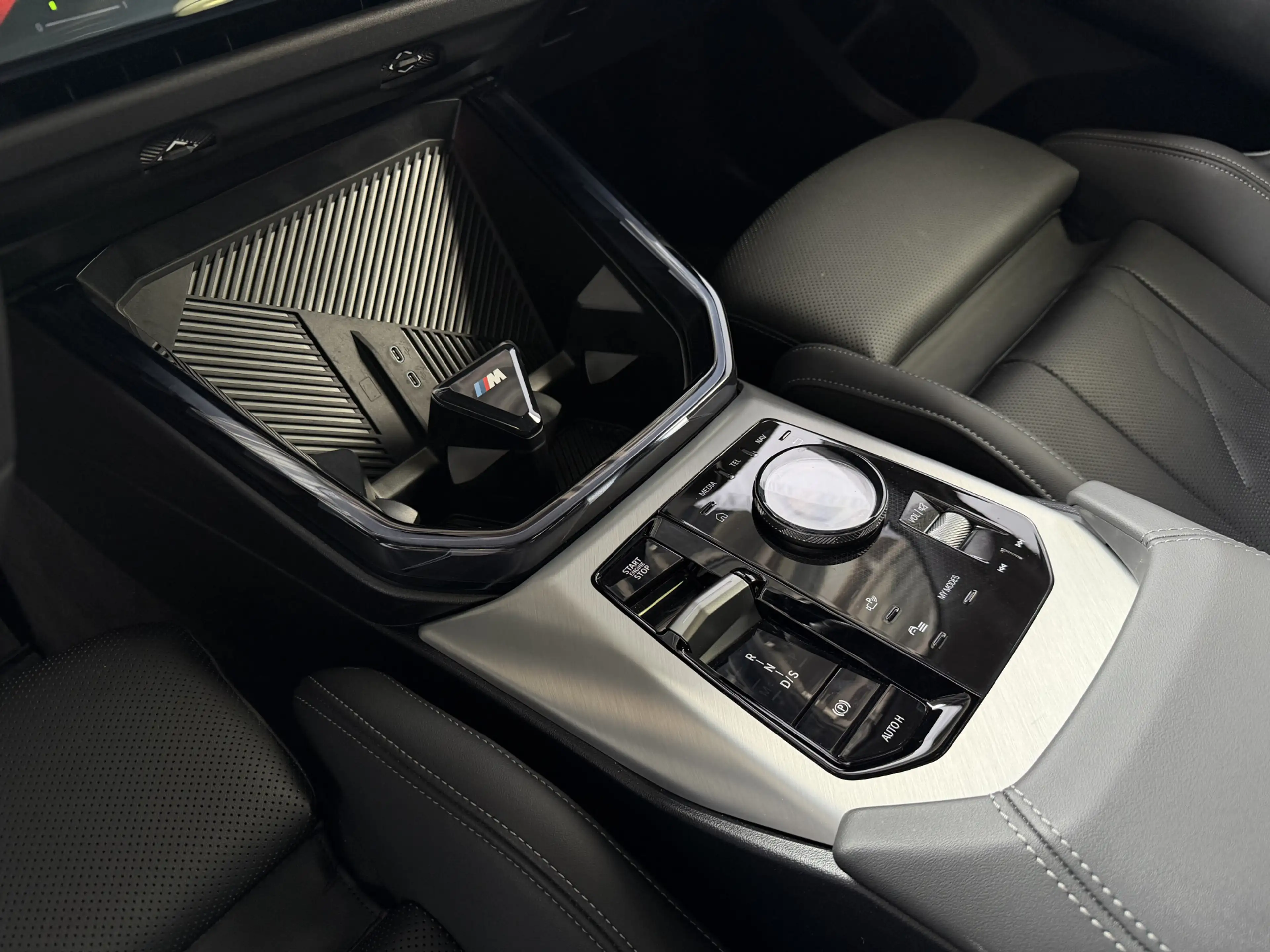 BMW X3 30e 300PK PHEV XDRIVE M SPORT / BROOKLYNGRAU PANO — photo 17