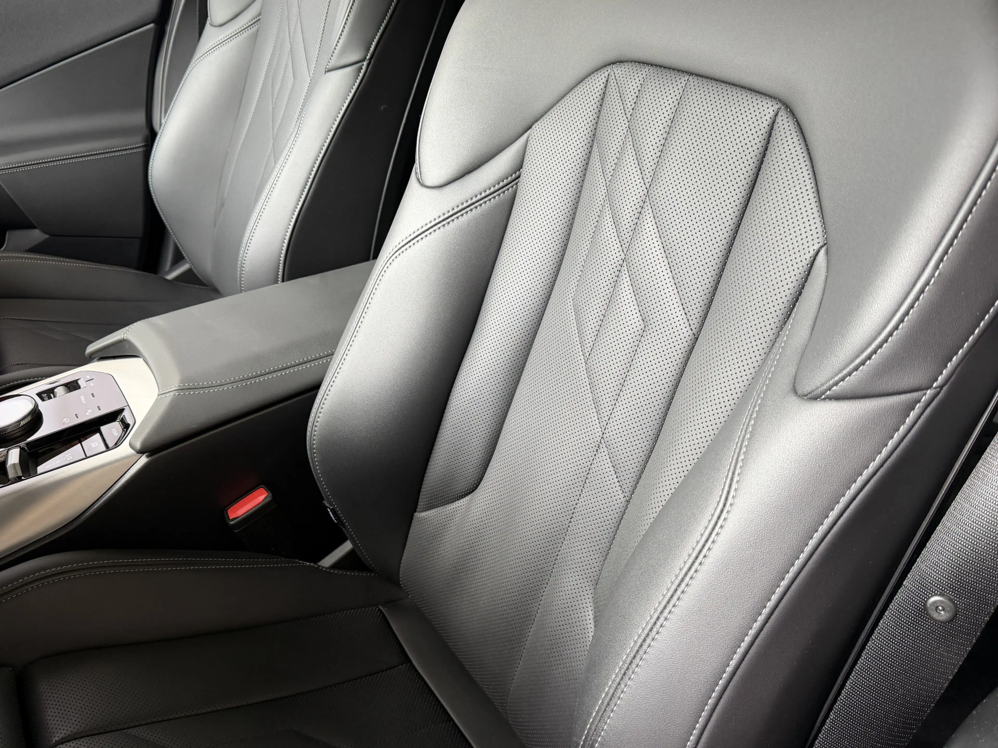 BMW X3 30e 300PK PHEV XDRIVE M SPORT / BROOKLYNGRAU PANO — photo 21