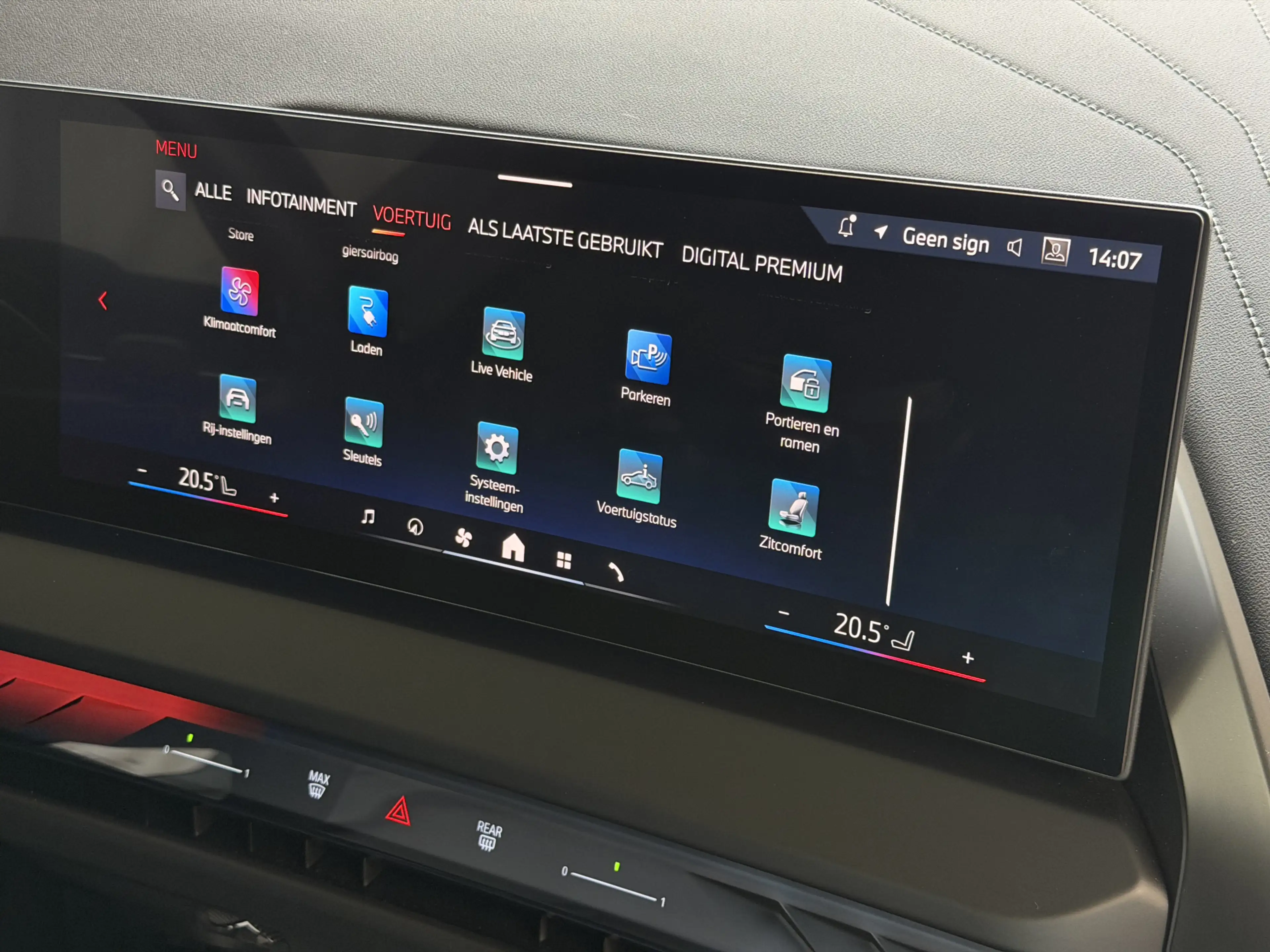 BMW X3 30e 300PK PHEV XDRIVE M SPORT / BROOKLYNGRAU PANO — photo 49