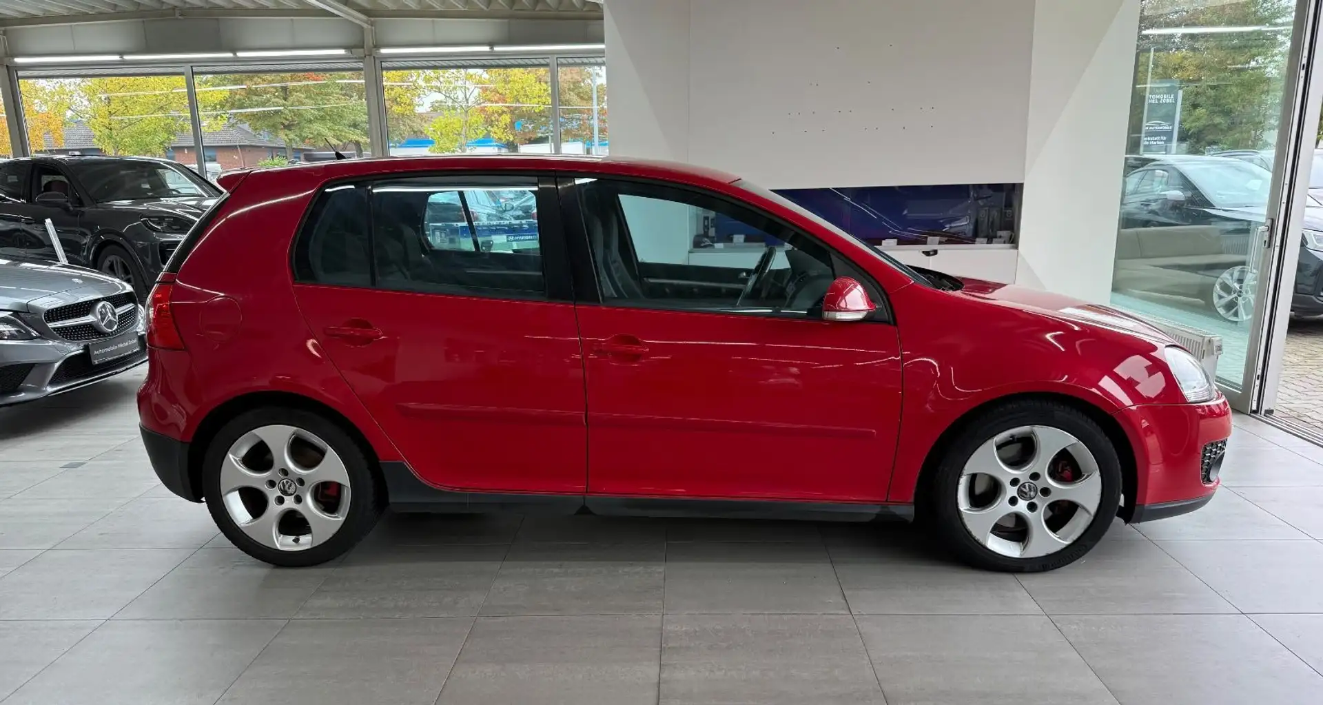 Volkswagen Golf V*Limo*GTI*Sport*Alu*Sitzh*Klima* Rot - 2