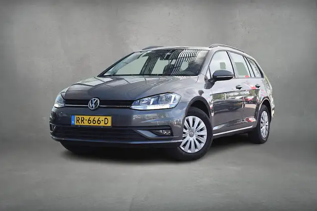 Volkswagen Golf view 2