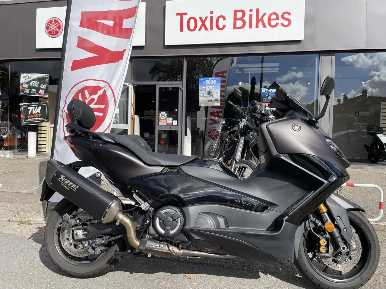 Yamaha Tmax 560