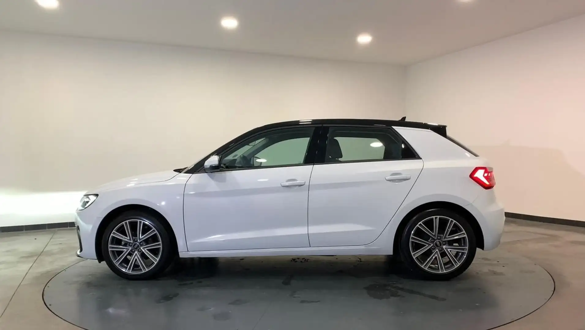 Audi A1 25 tfsi 1.0 95 advanced 2 s tronic Blanc - 2